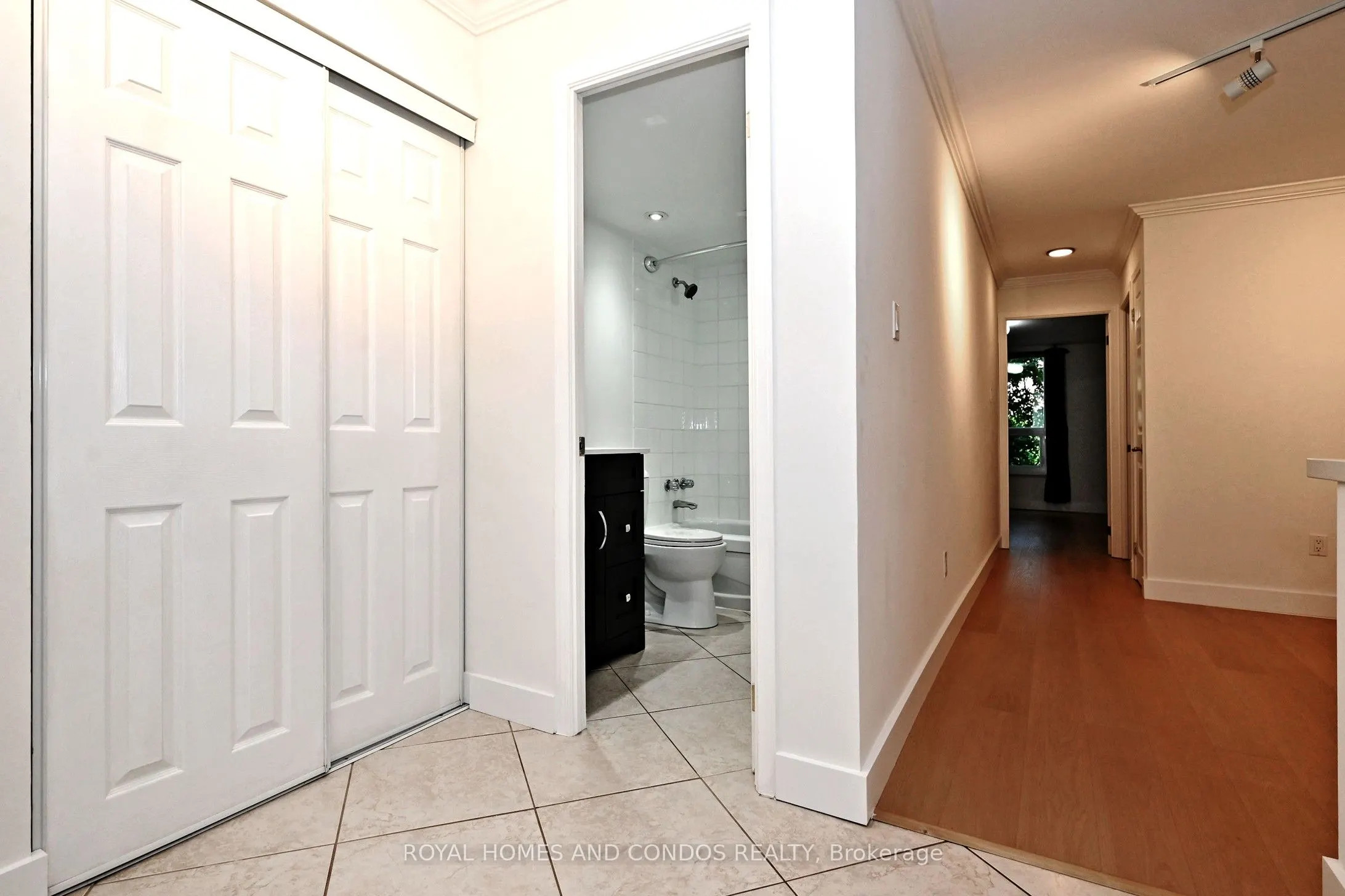 77 Maitland Place, #220