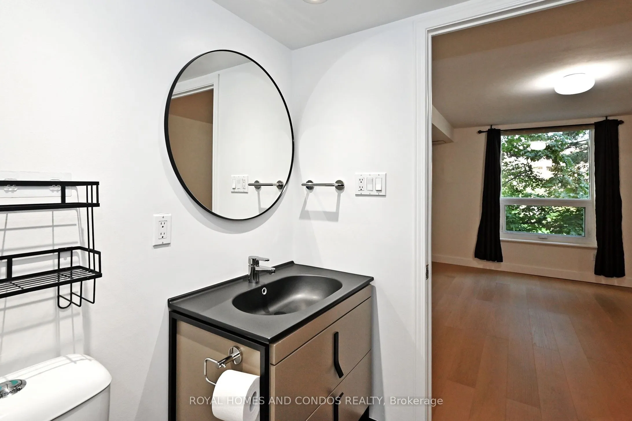 77 Maitland Place, #220