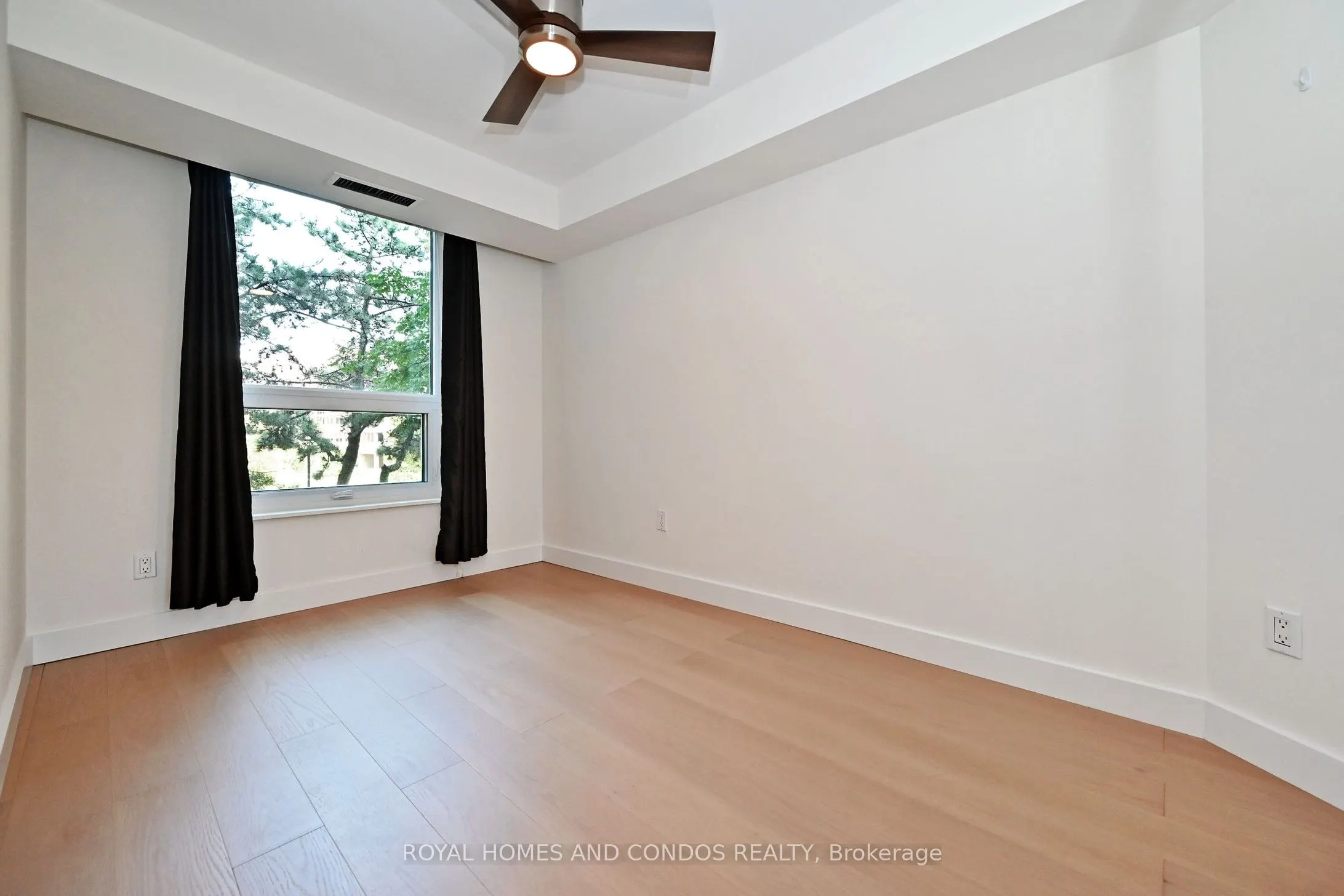 77 Maitland Place, #220