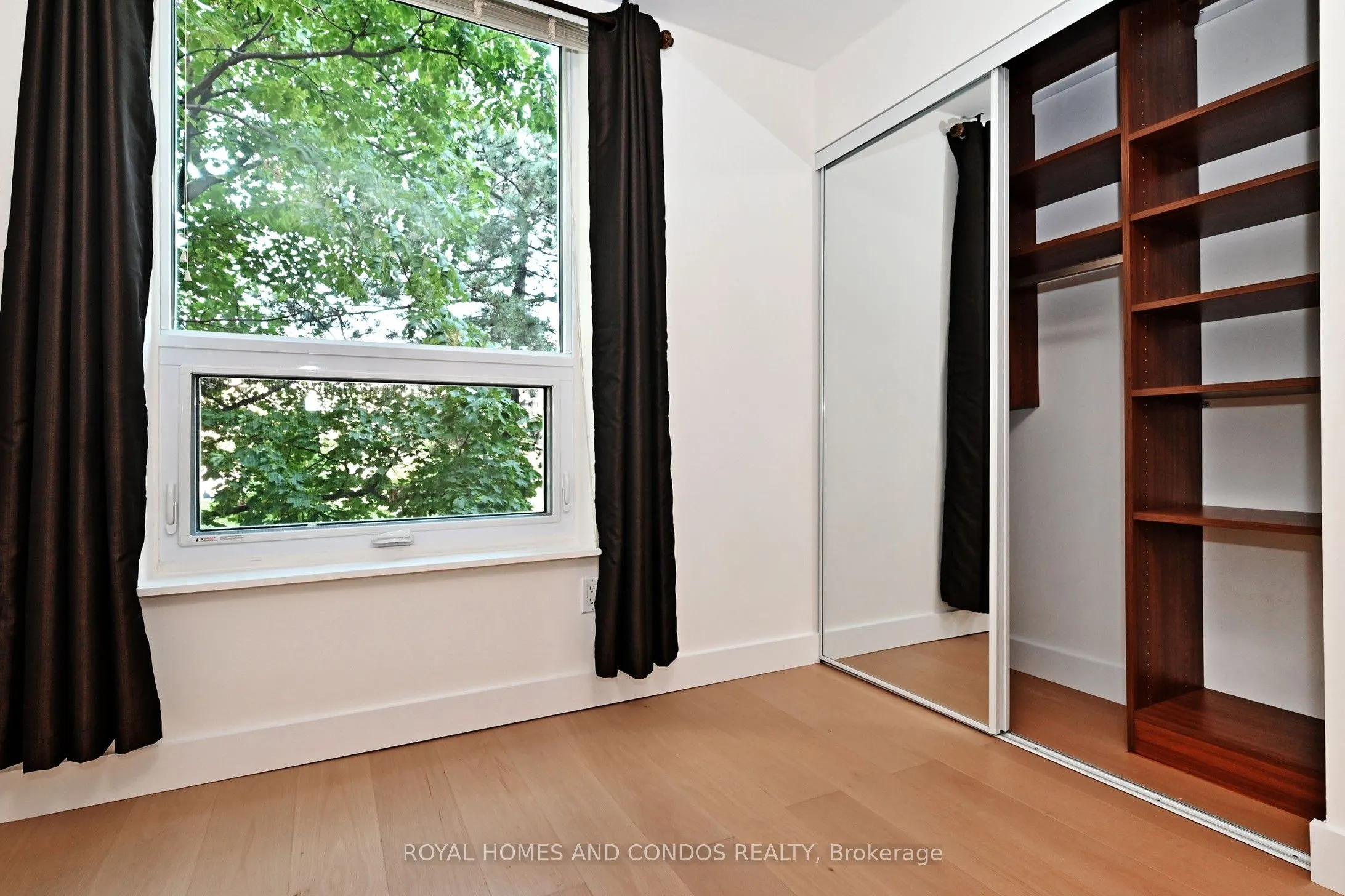 77 Maitland Place, #220