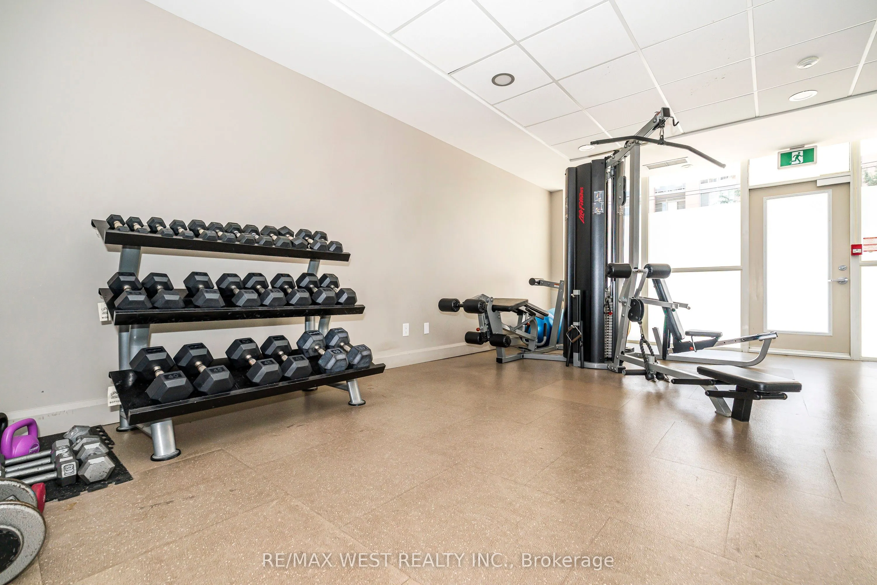 1000 King Street W, #209