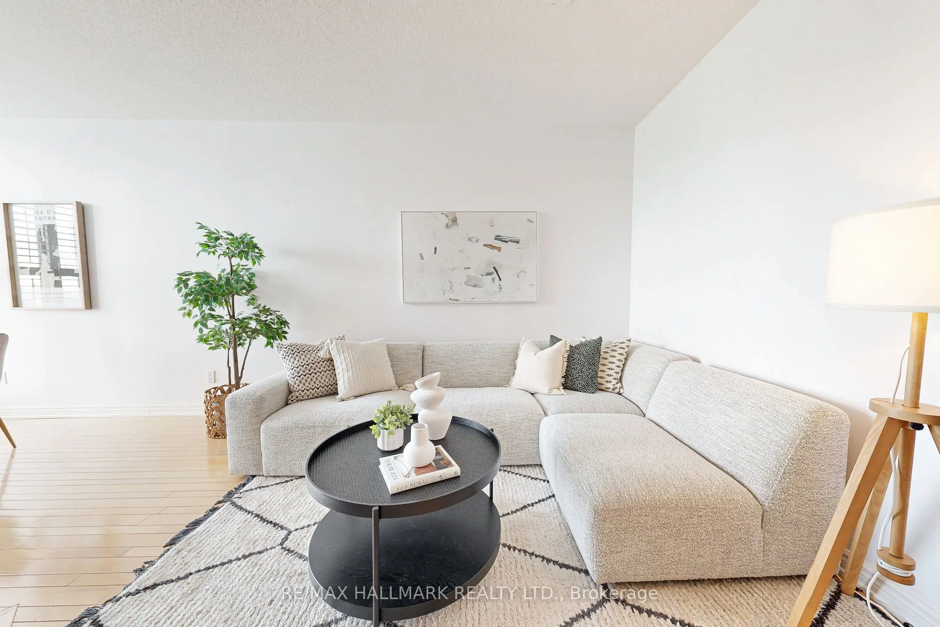 65 Scadding Avenue, #924