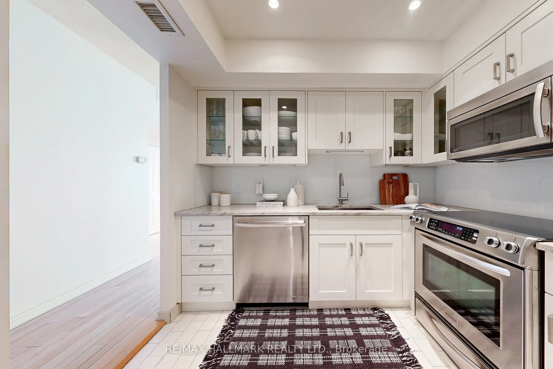 65 Scadding Avenue, #924