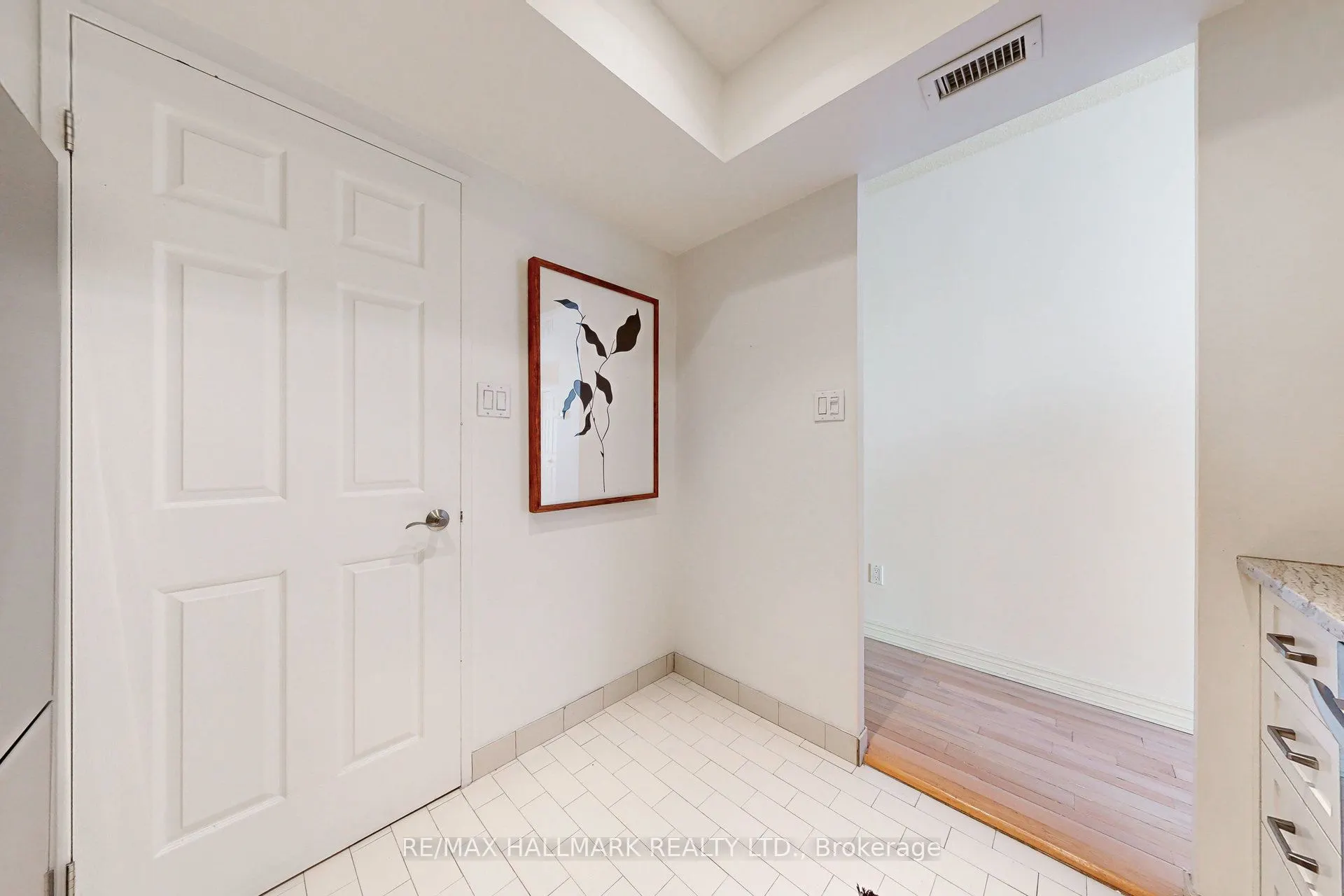 65 Scadding Avenue, #924