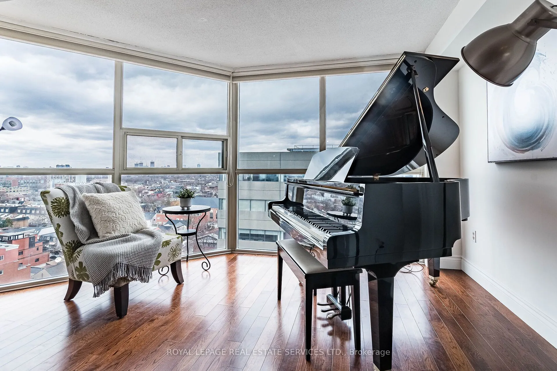 705 King Street W, #1614