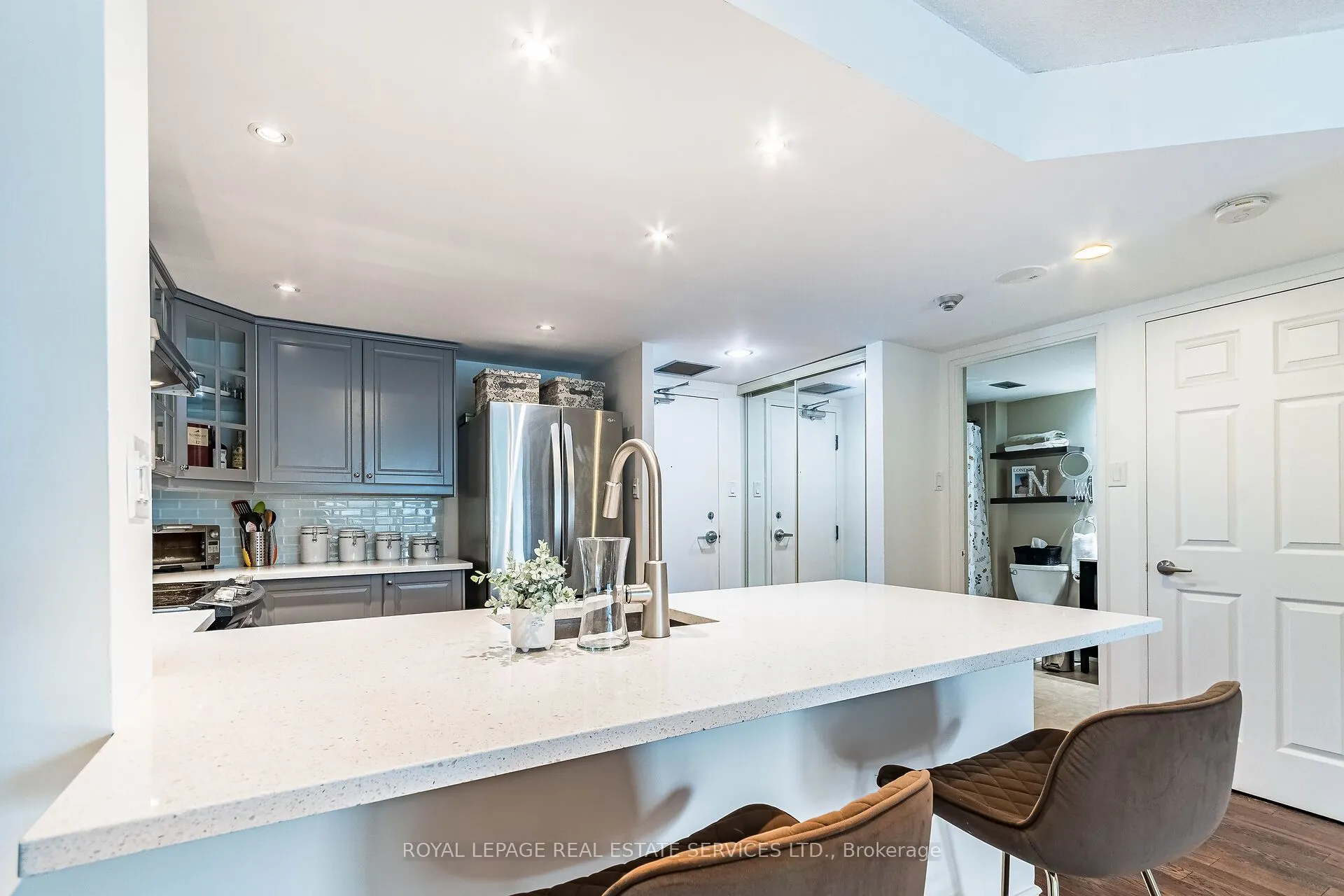 705 King Street W, #1614
