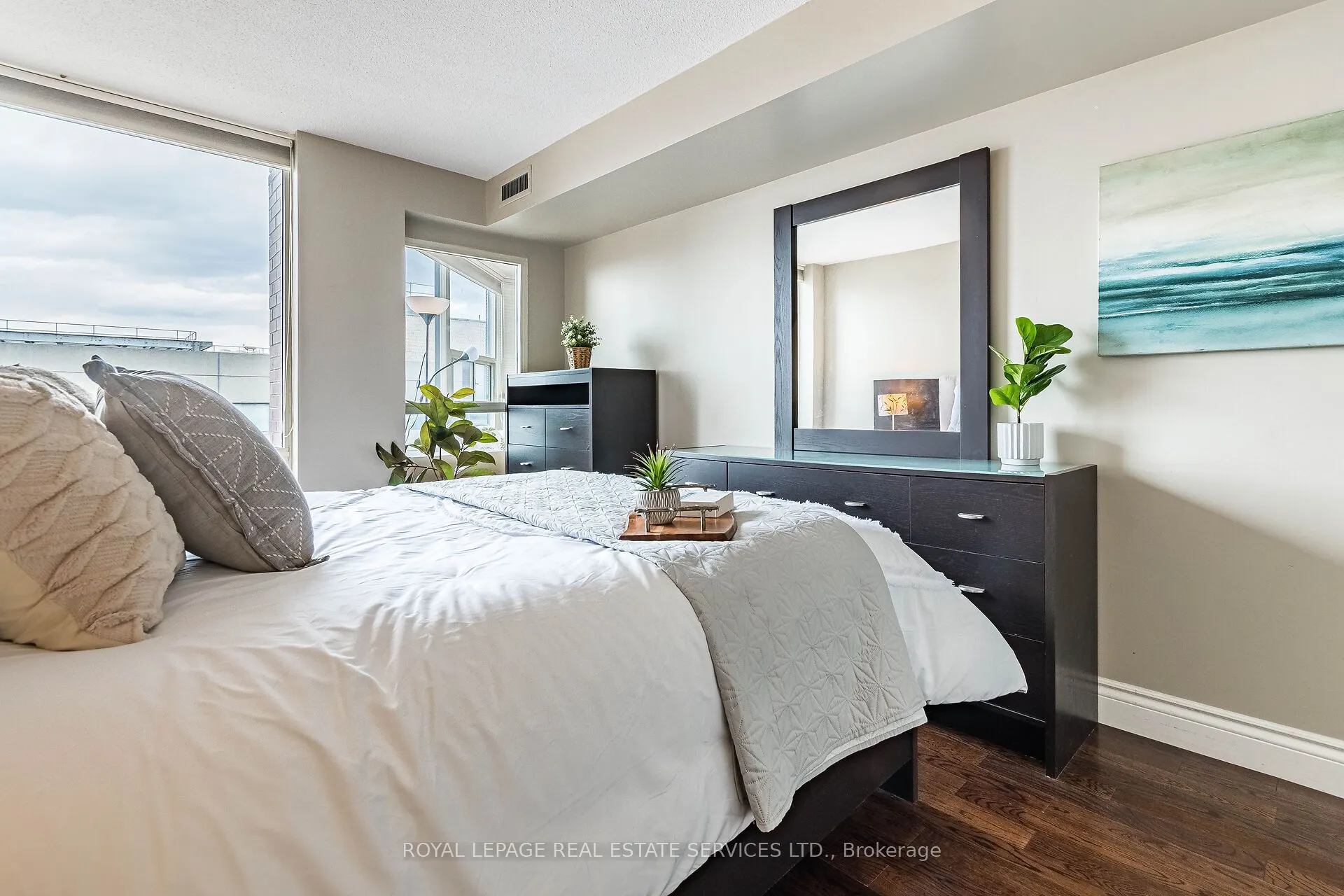 705 King Street W, #1614