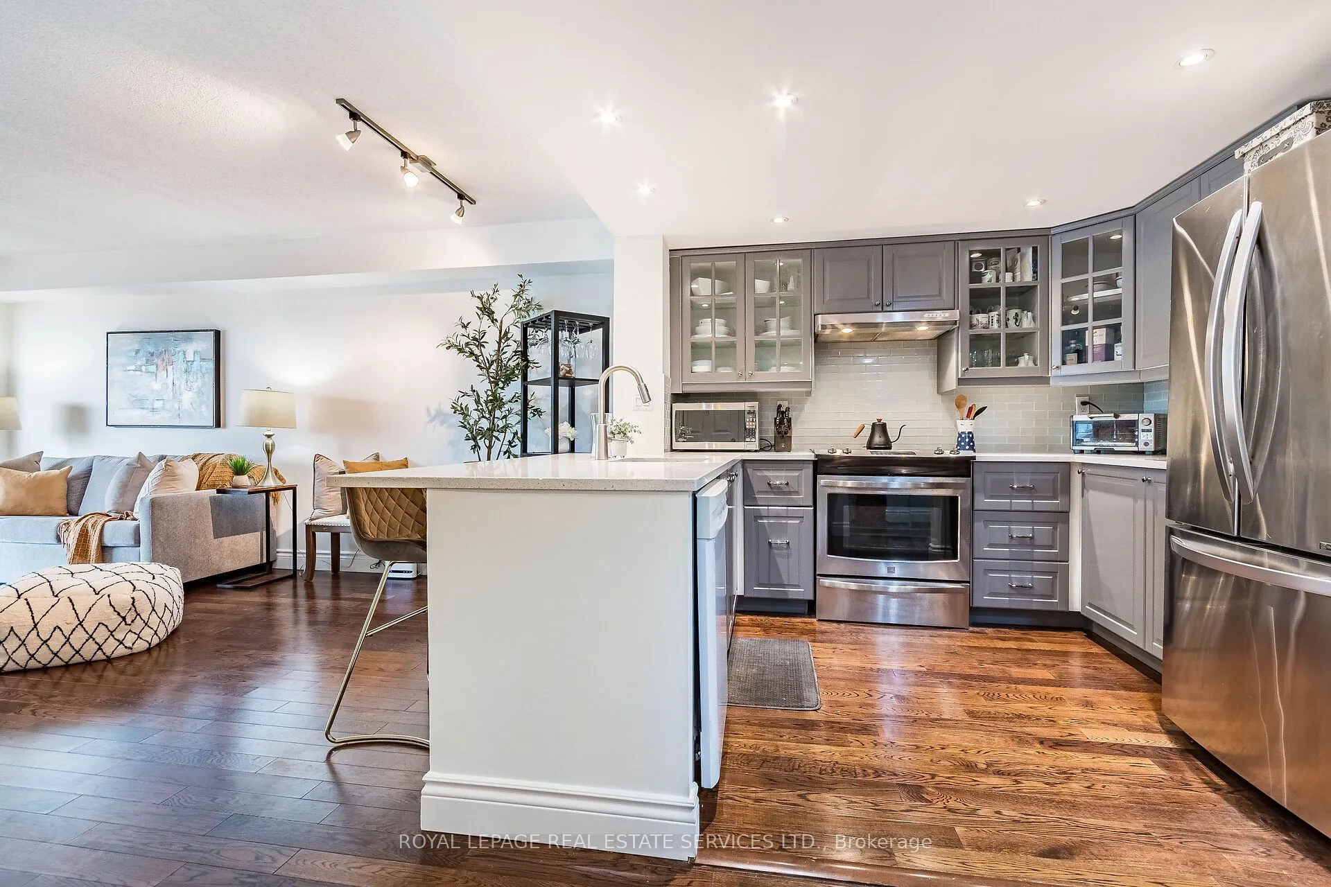 705 King Street W, #1614