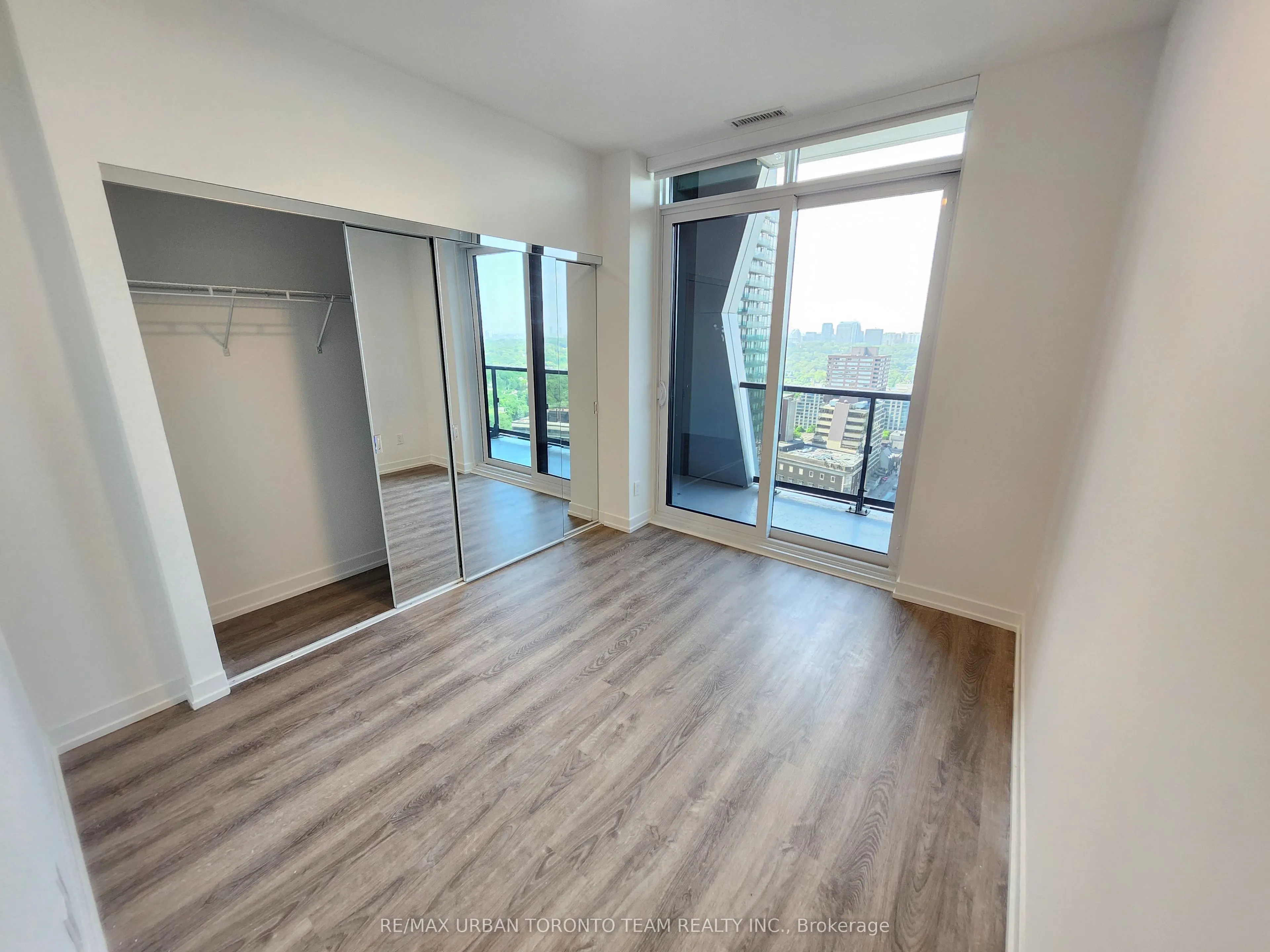 771 Yonge Street, #PH05
