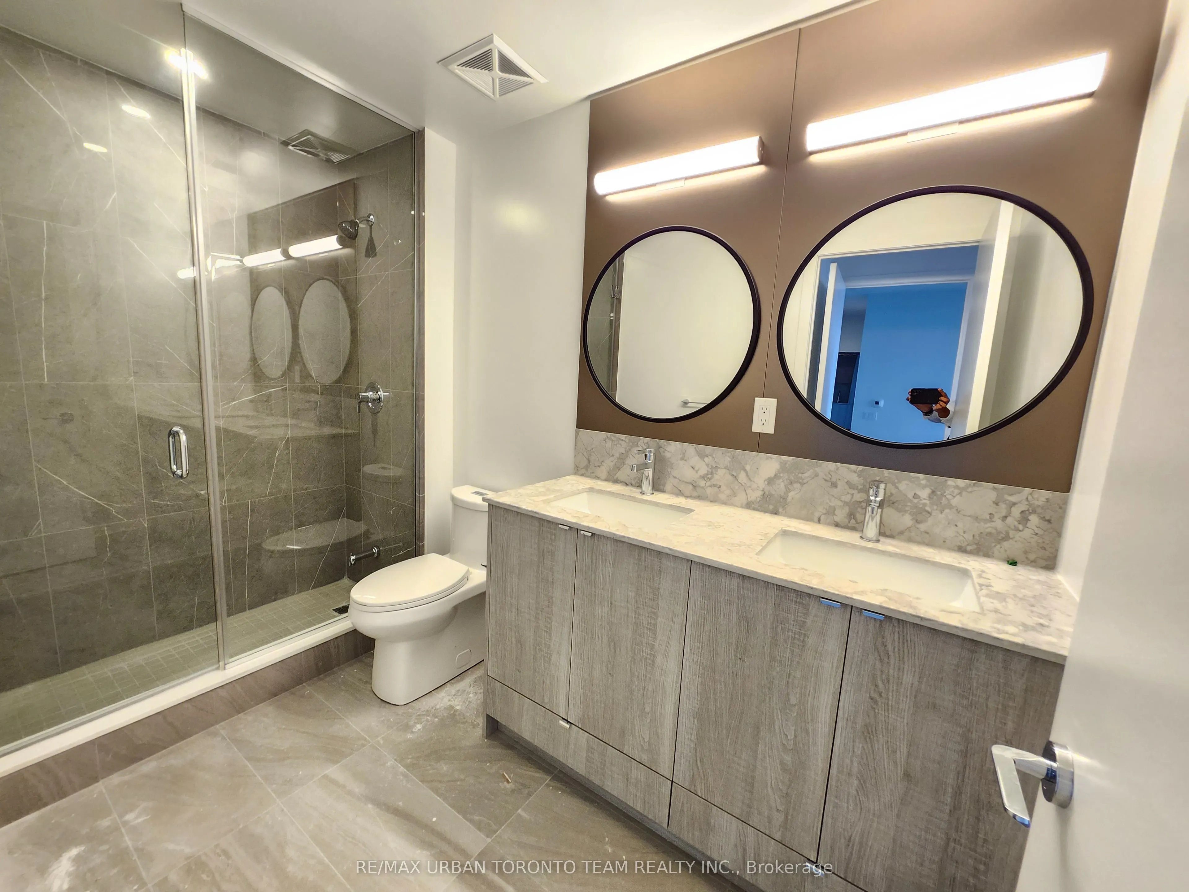 771 Yonge Street, #PH05