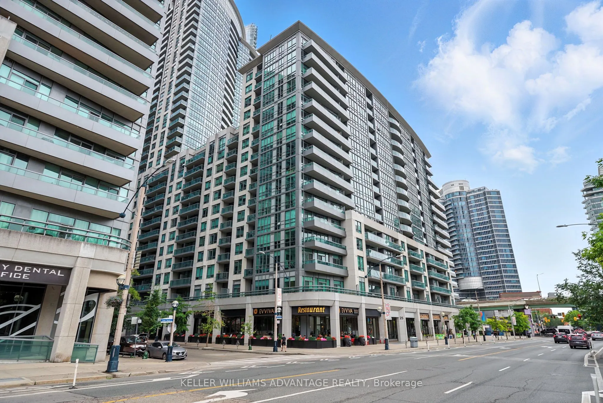 25 Lower Simcoe Street, #301