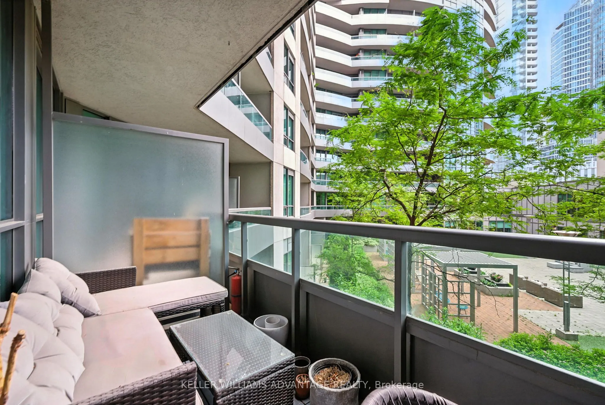 25 Lower Simcoe Street, #301