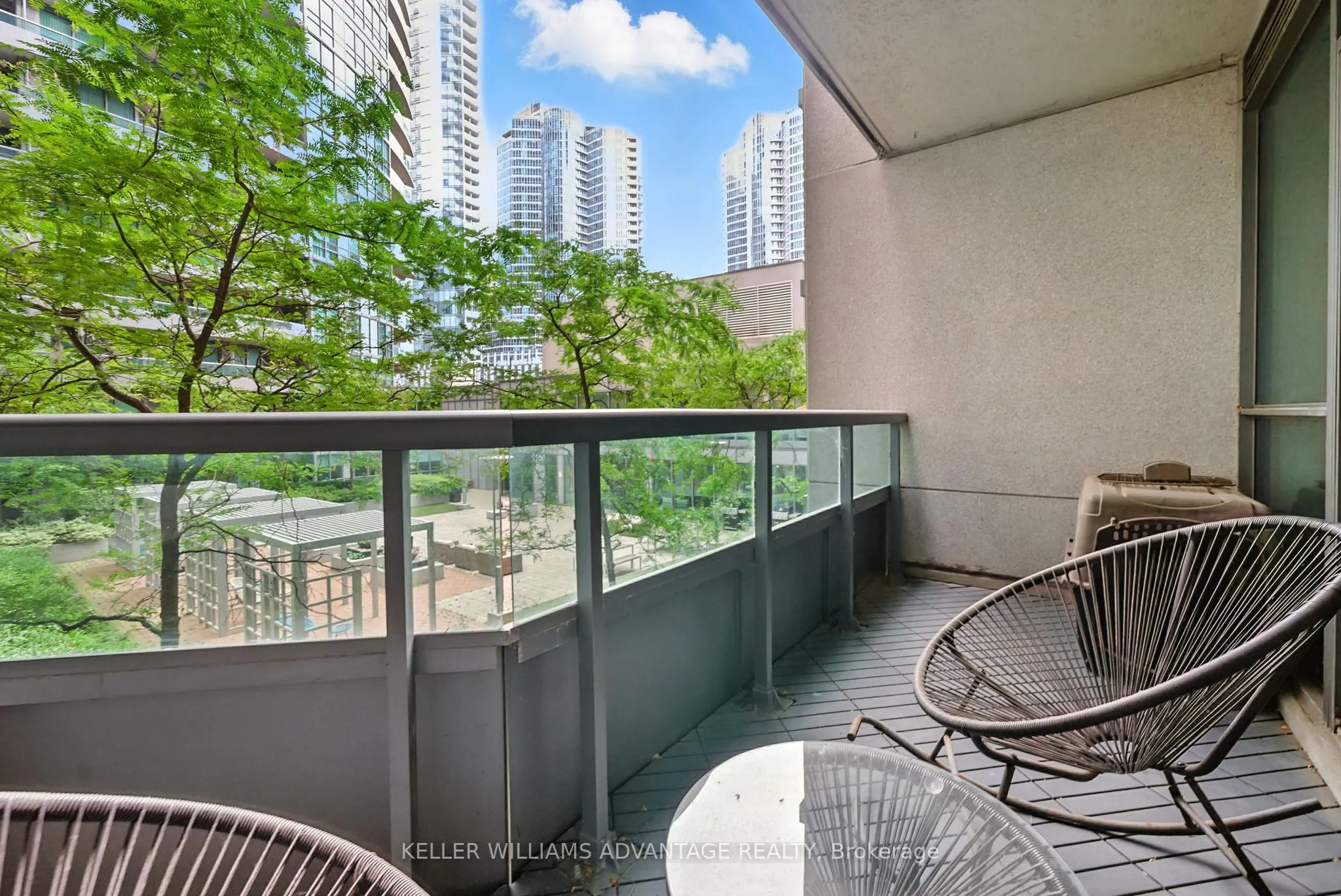 25 Lower Simcoe Street, #301