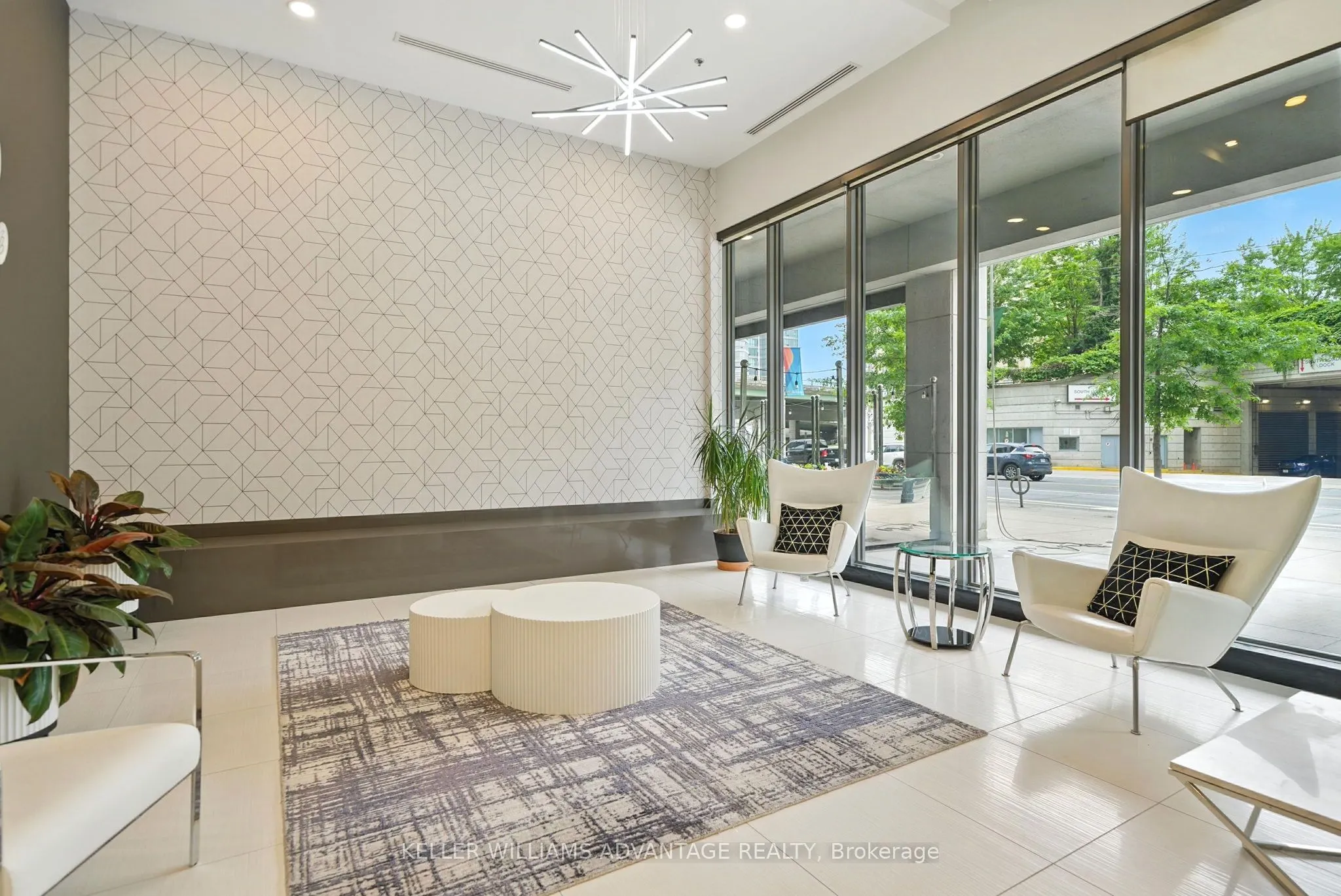 25 Lower Simcoe Street, #301