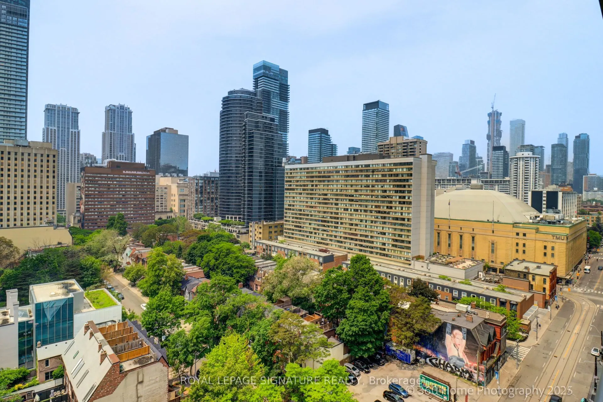 89 McGill Street, #1411
