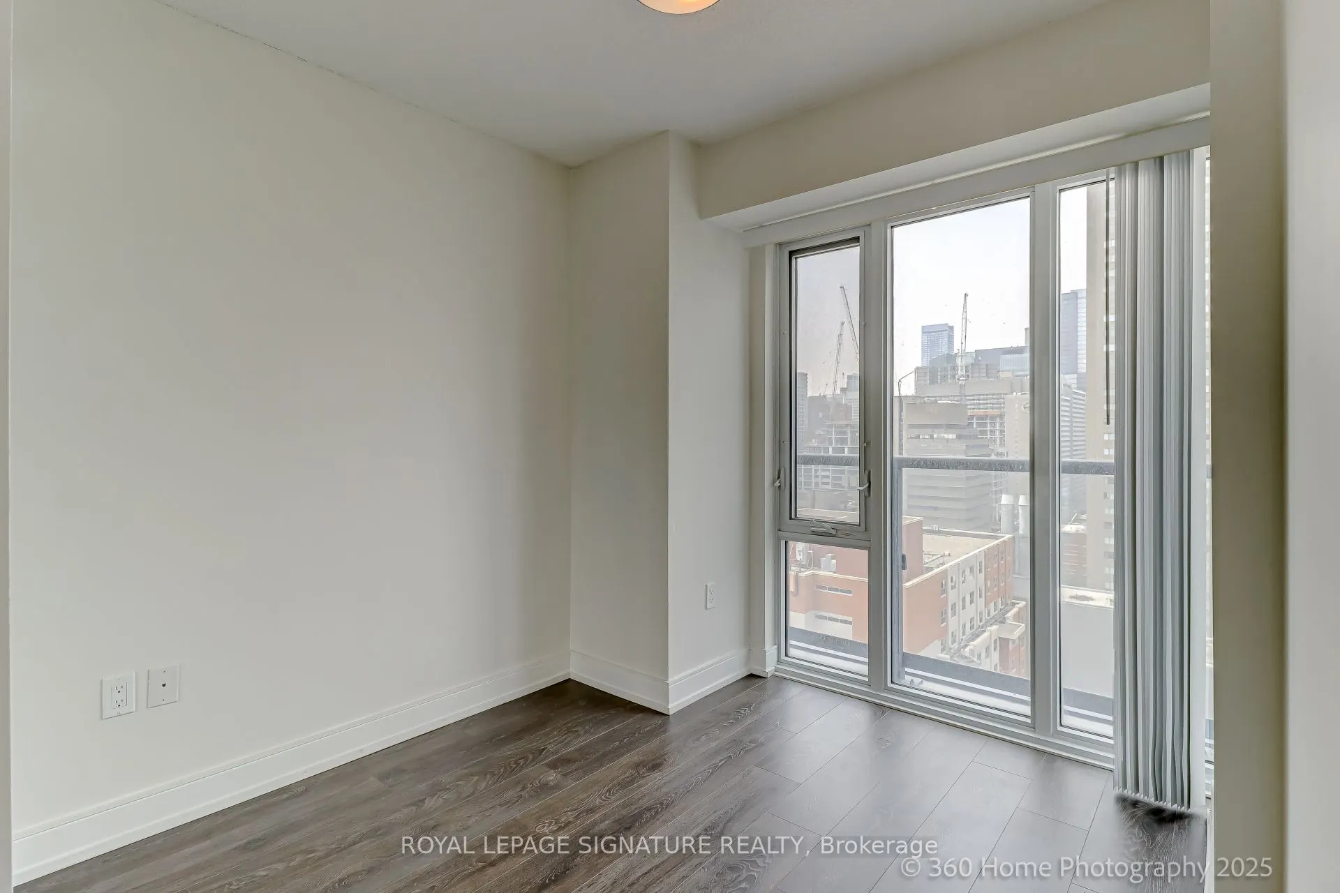 89 McGill Street, #1411