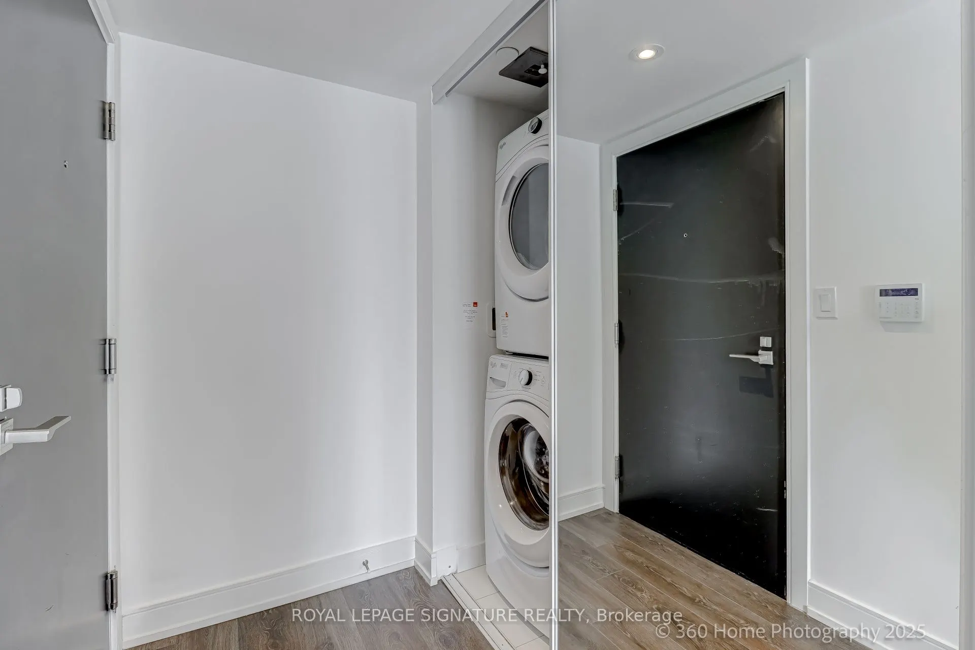 89 McGill Street, #1411