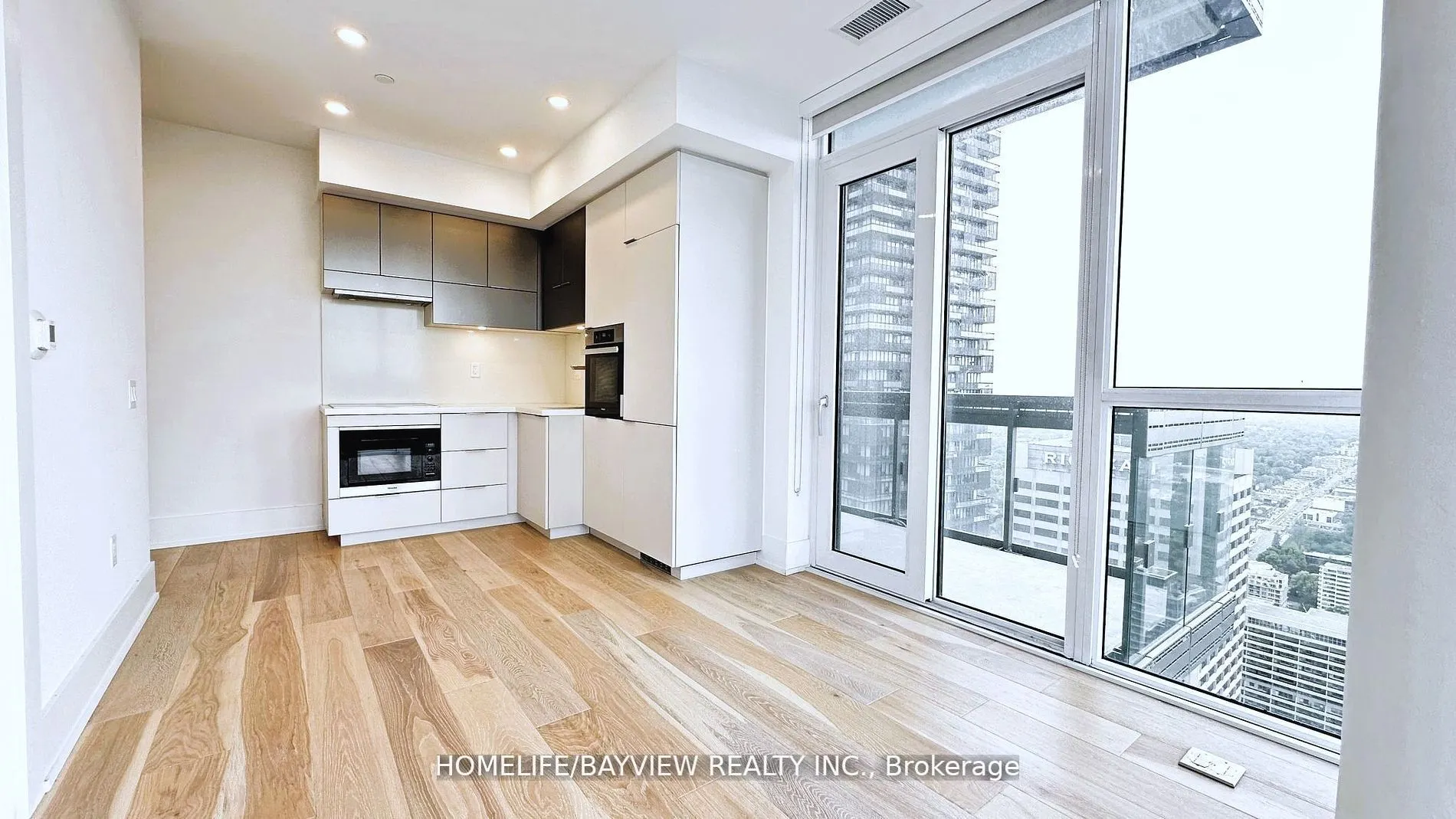 39 Roehampton Avenue, #4308