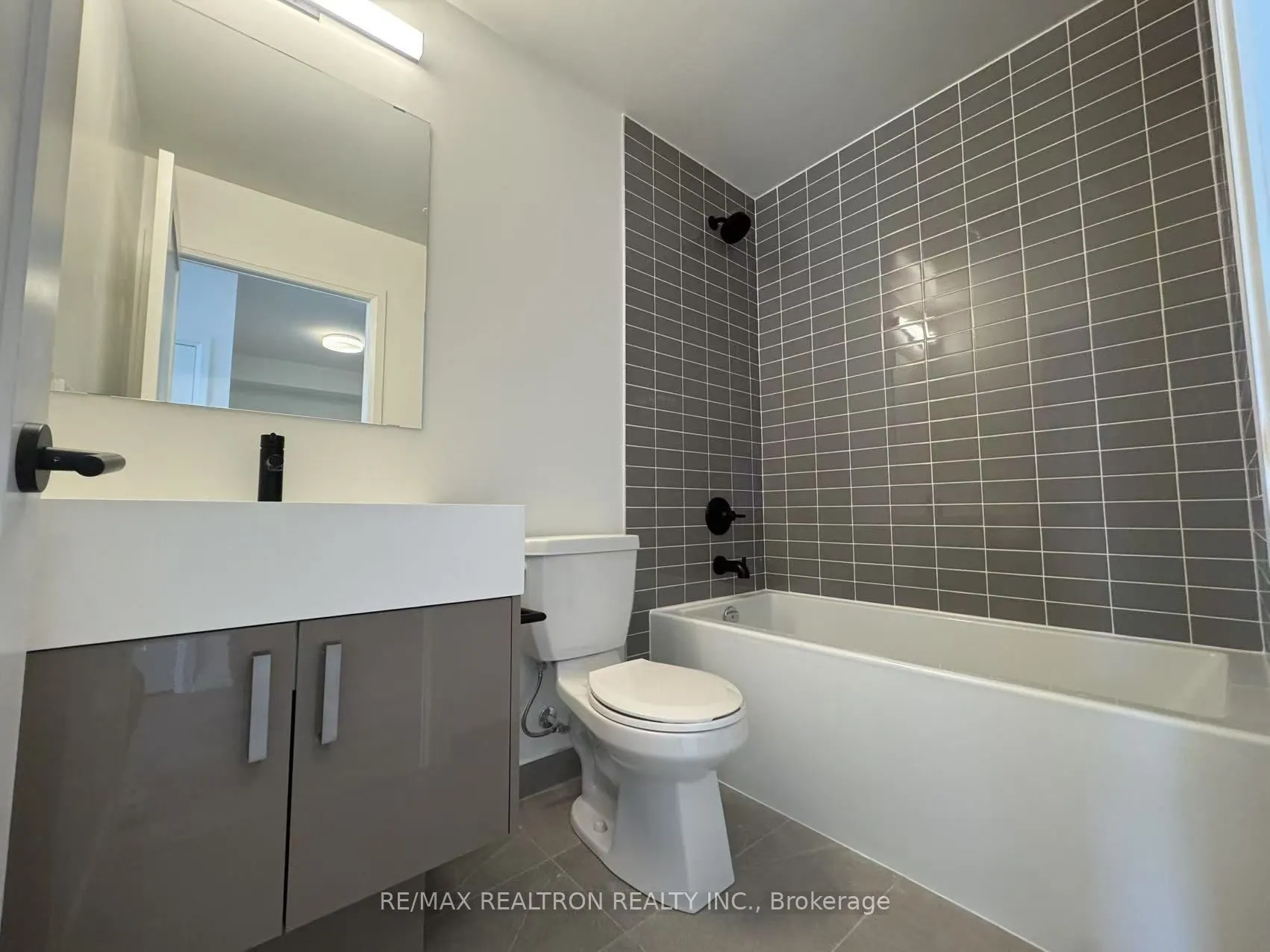 280 Dundas Street W, #2307