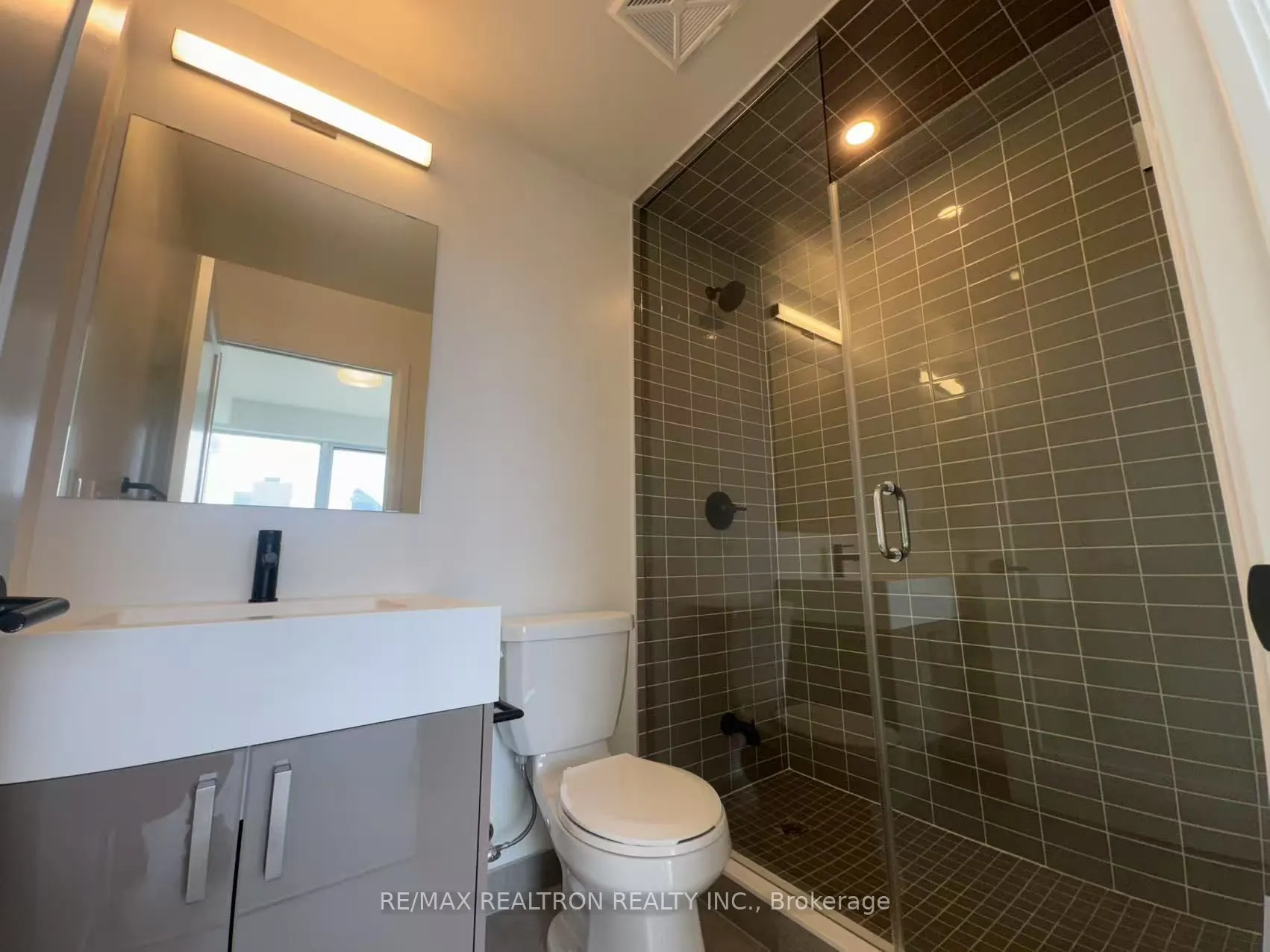 280 Dundas Street W, #2307