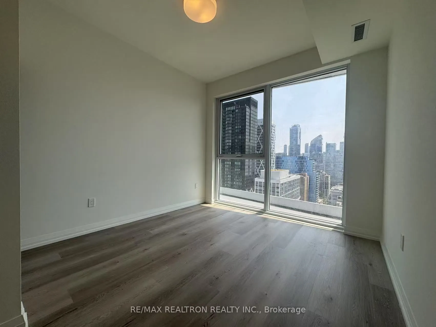280 Dundas Street W, #2307