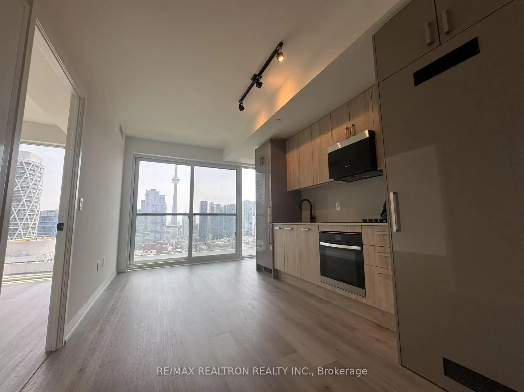 280 Dundas Street W, #2307