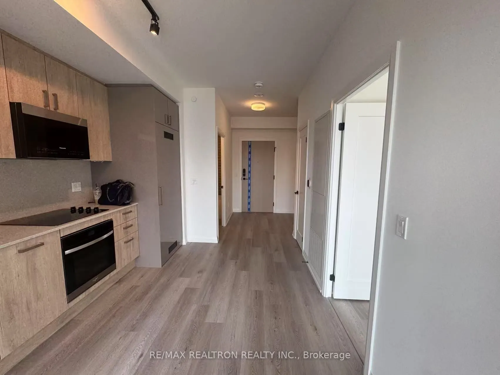 280 Dundas Street W, #2307