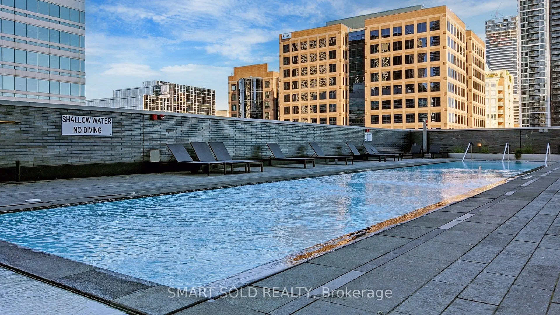 50 Charles Street E, #2909
