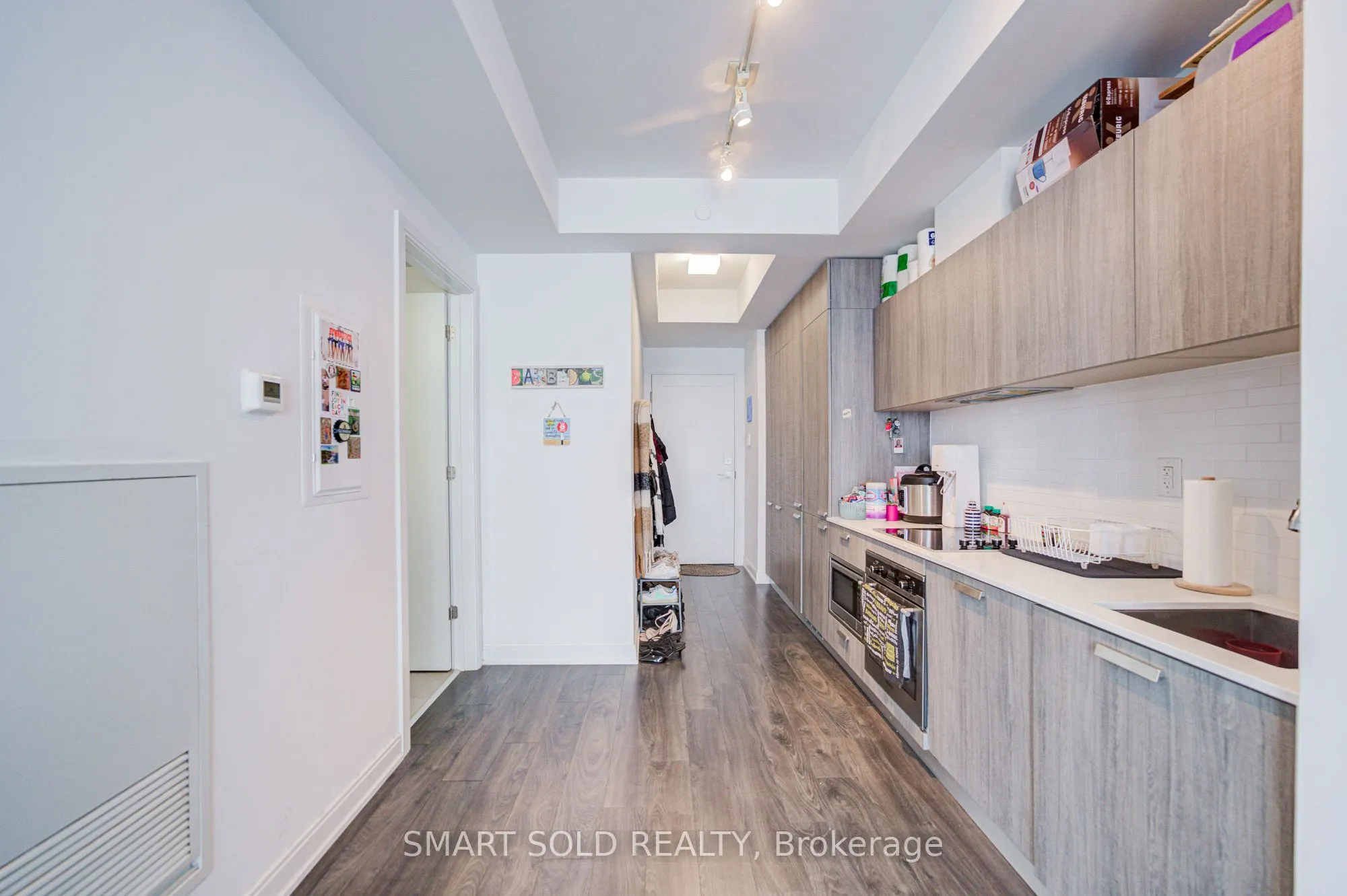 50 Charles Street E, #2909