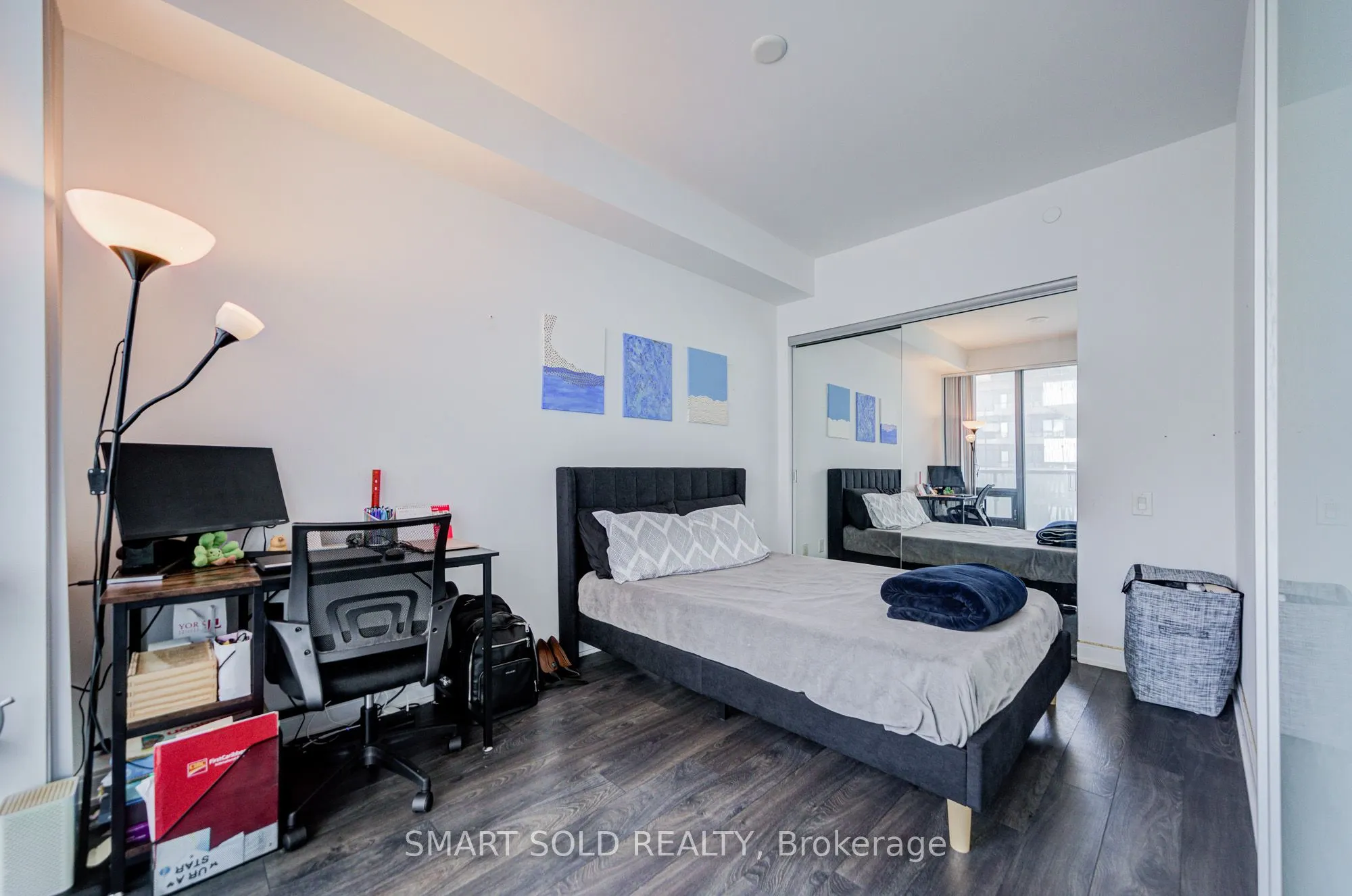 50 Charles Street E, #2909