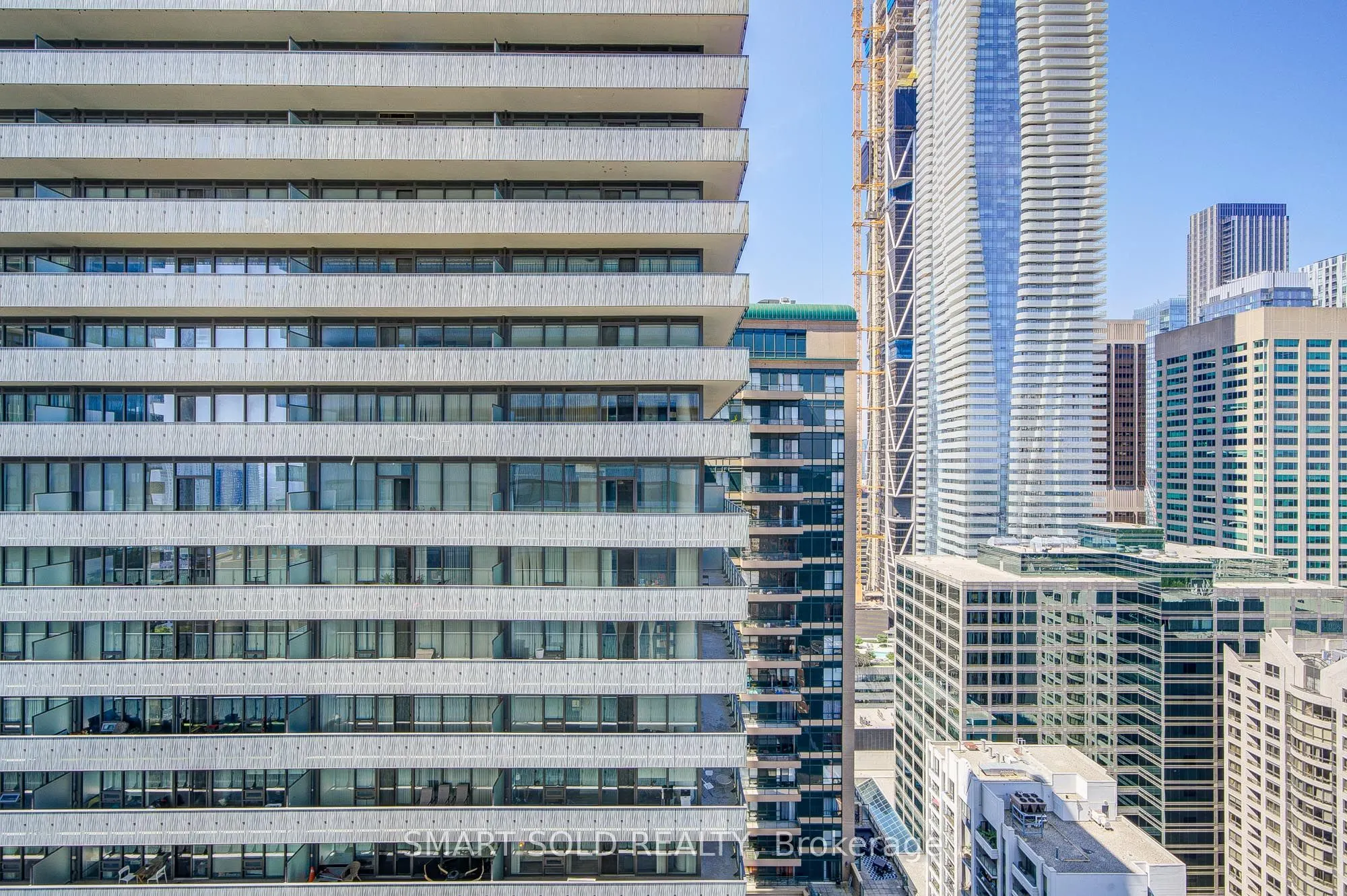 50 Charles Street E, #2909