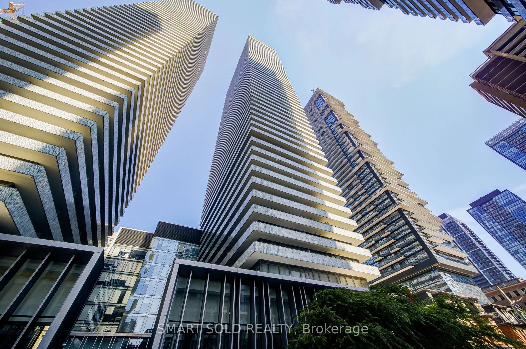 50 Charles Street E, #2909
