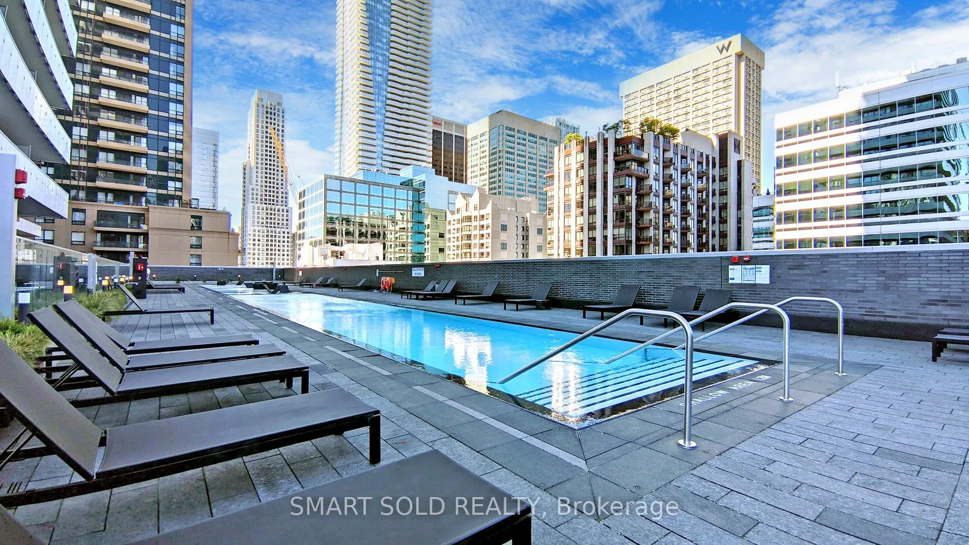 50 Charles Street E, #2909