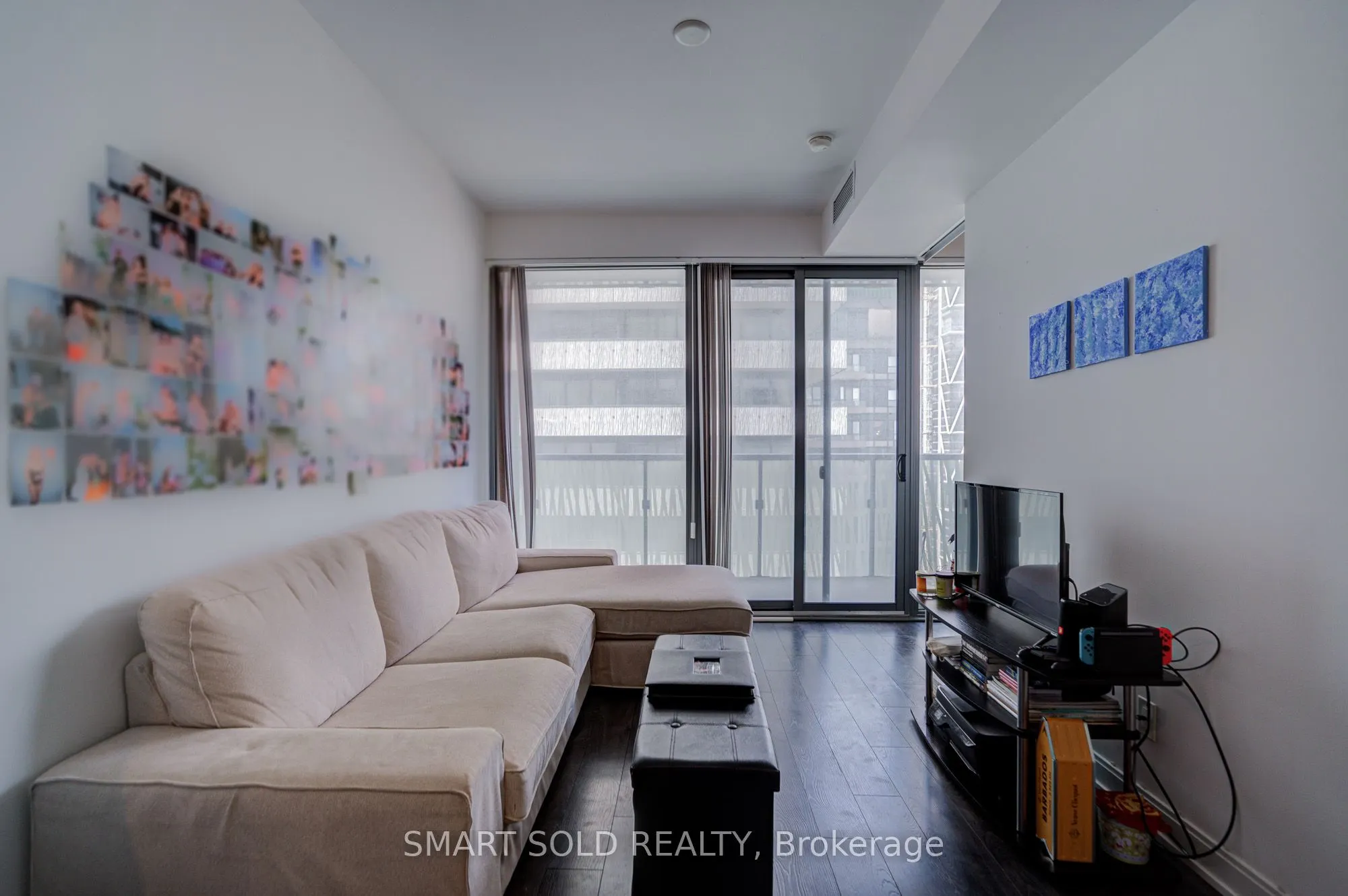 50 Charles Street E, #2909