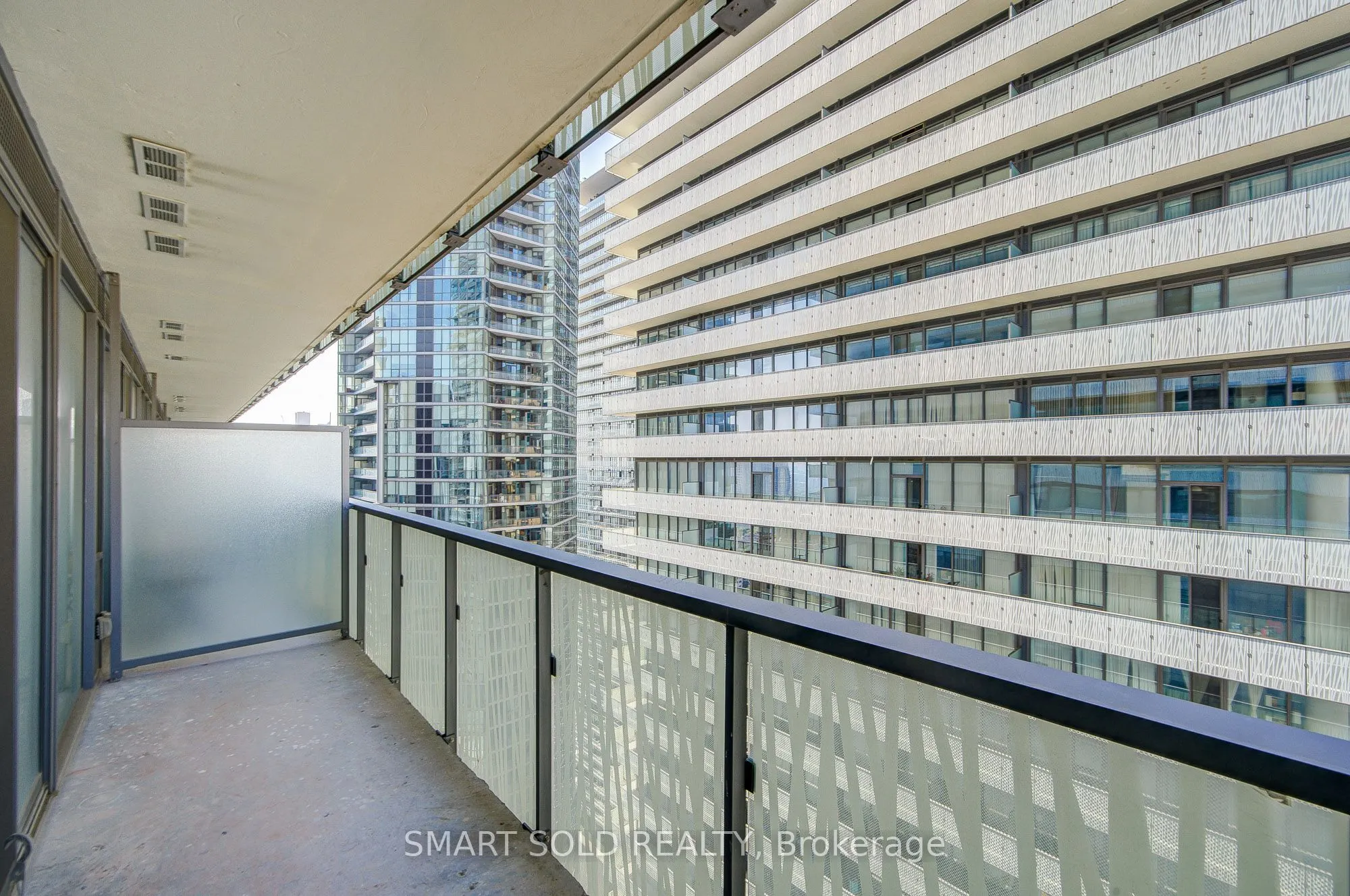 50 Charles Street E, #2909