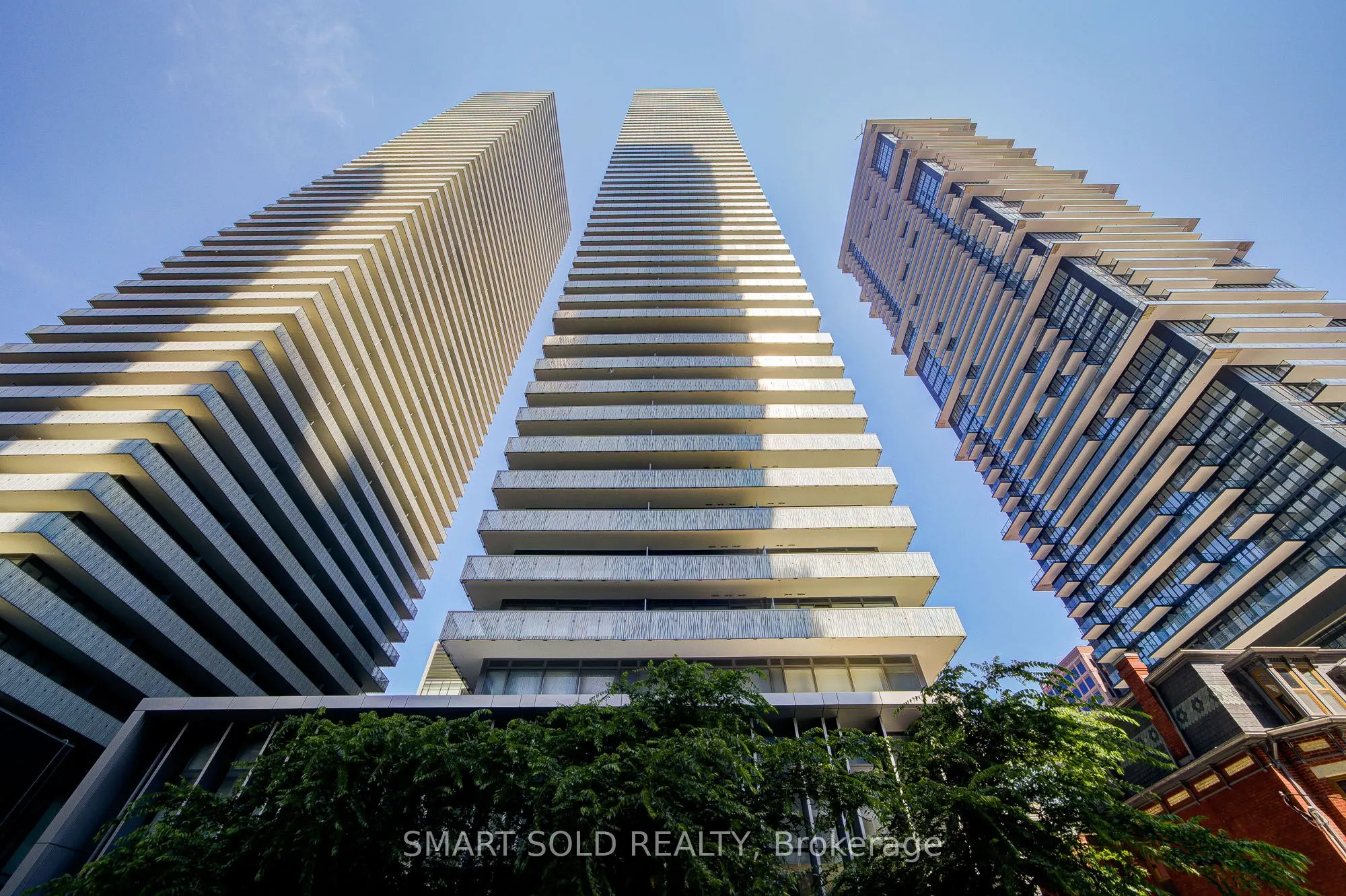 50 Charles Street E, #2909