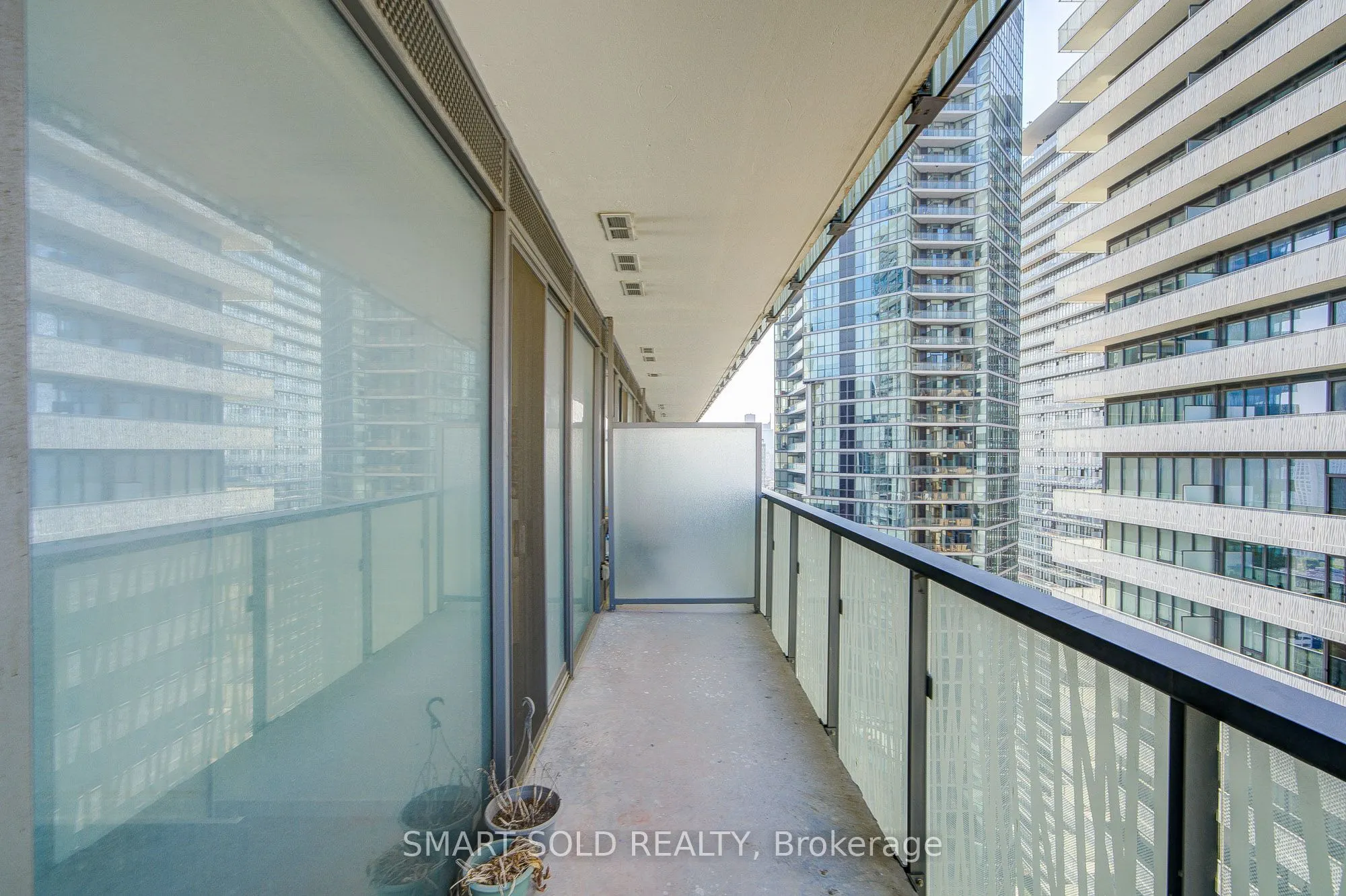 50 Charles Street E, #2909
