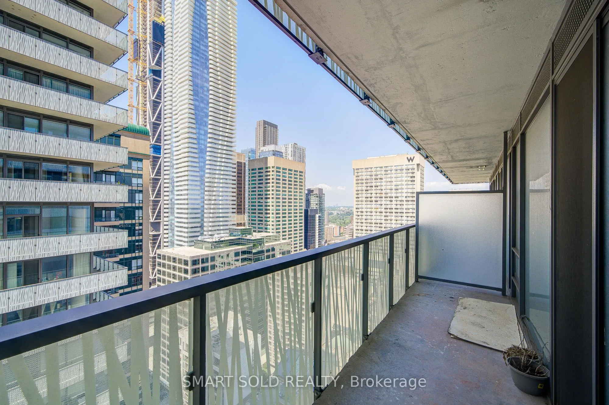 50 Charles Street E, #2909
