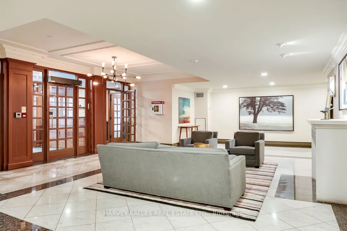 77 McMurrich Street, #302
