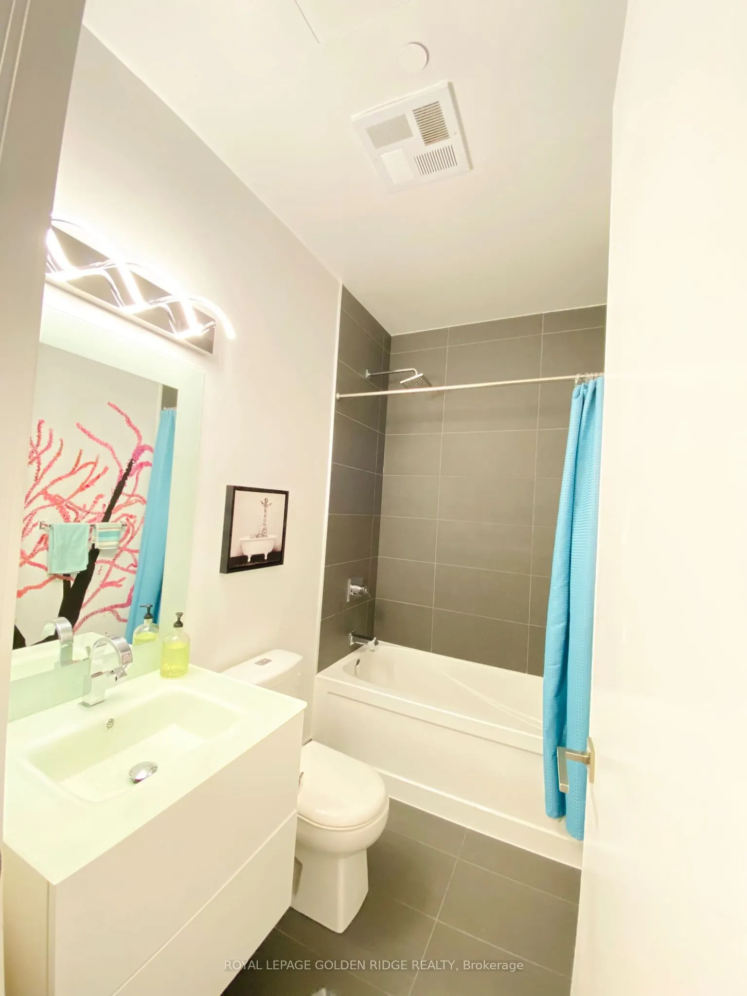 111 St Clair Avenue W, #1503