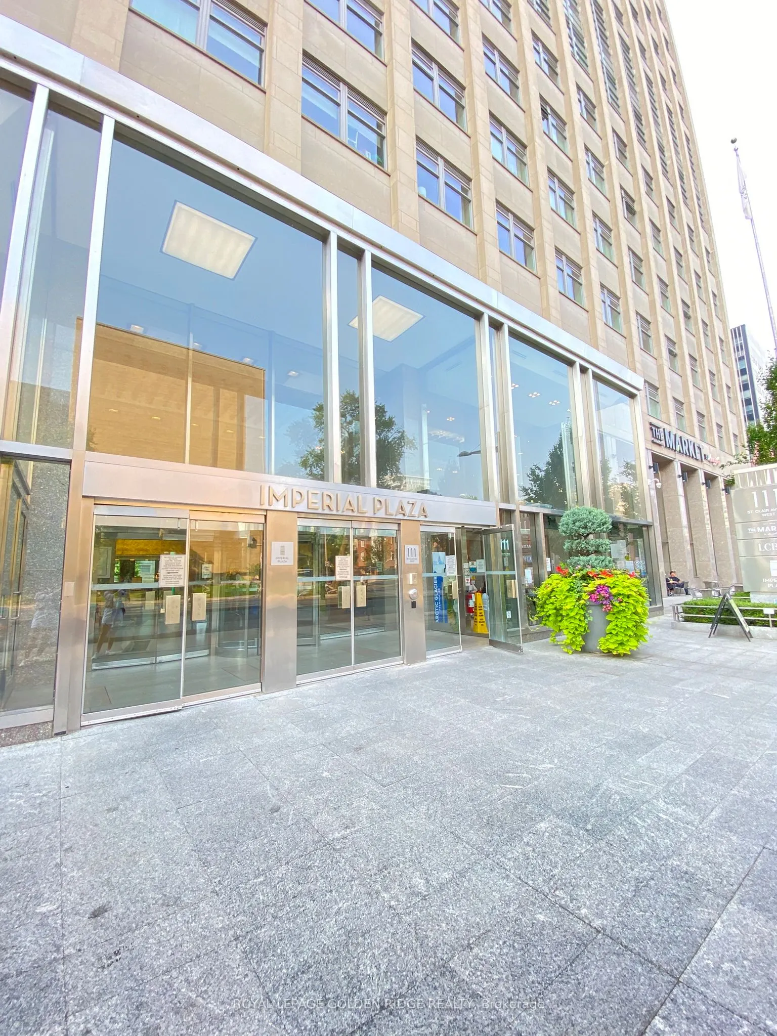 111 St Clair Avenue W, #1503