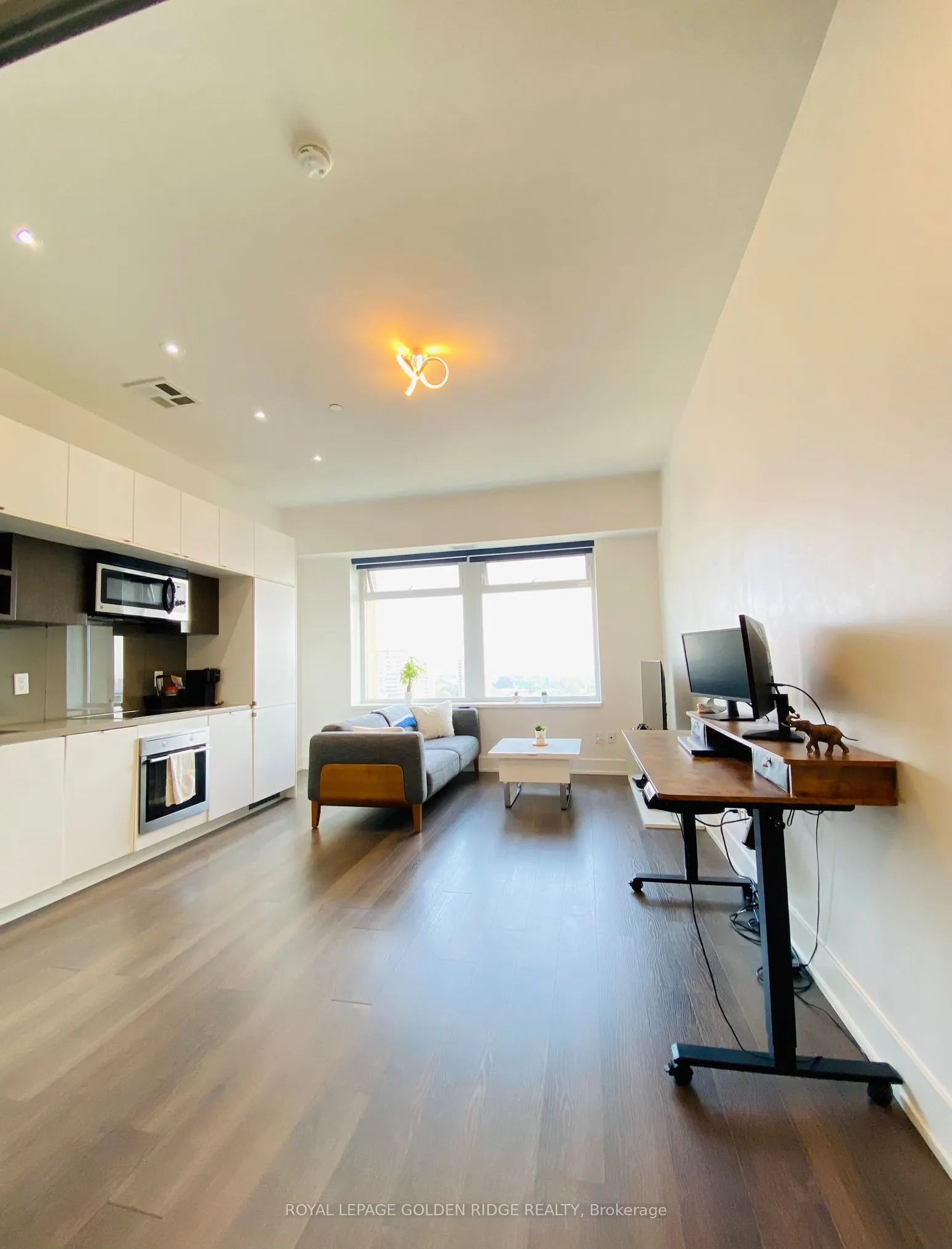 111 St Clair Avenue W, #1503