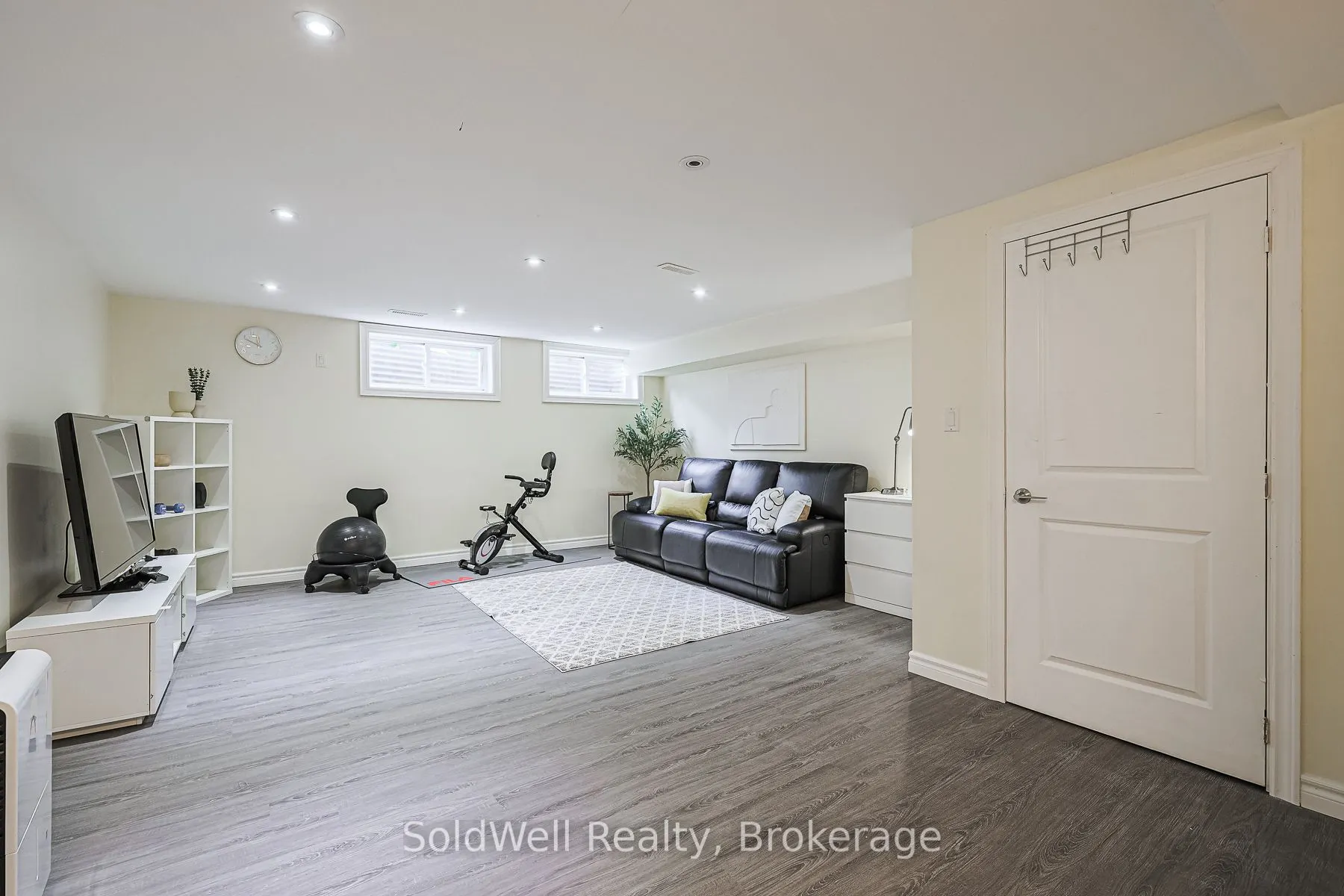 9 Lynedock Crescent
