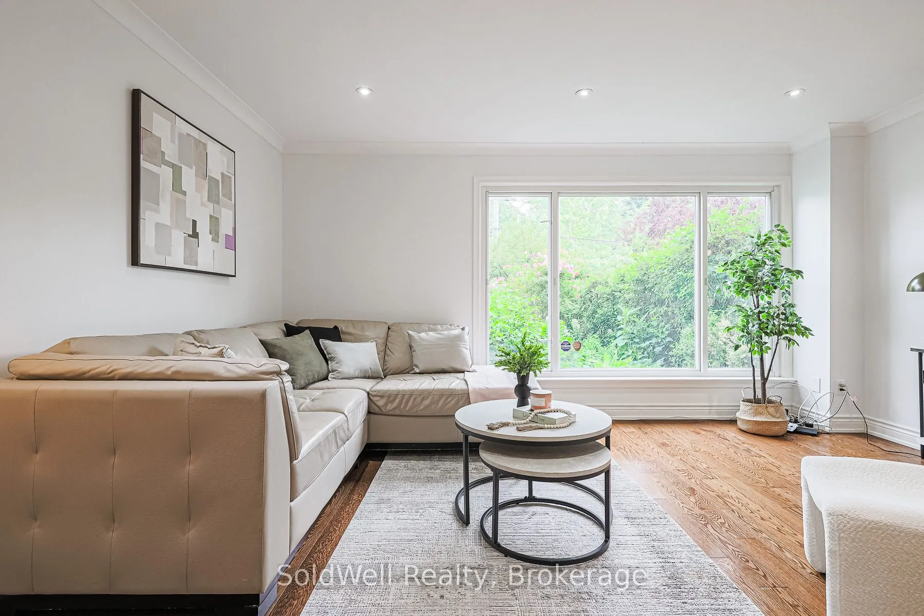 9 Lynedock Crescent