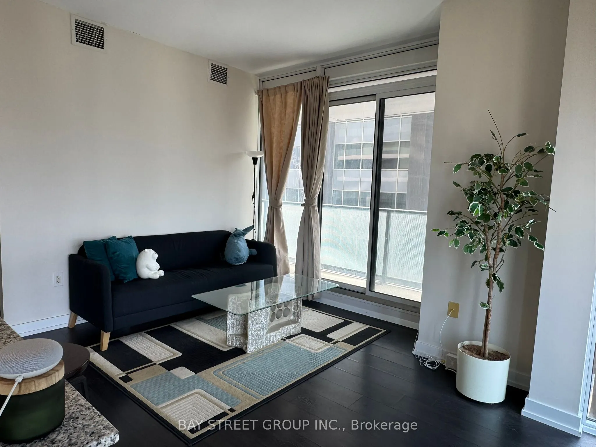 426 University Avenue, #2303