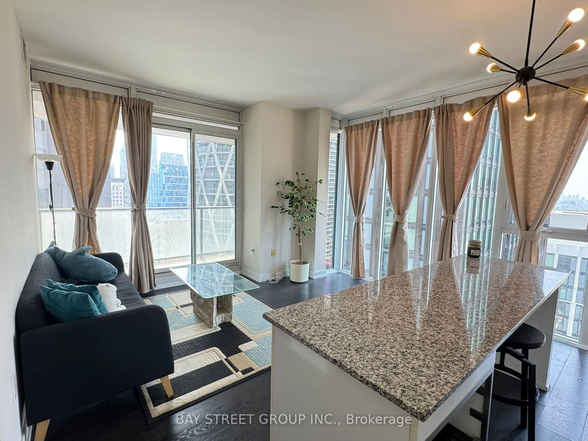 426 University Avenue, #2303