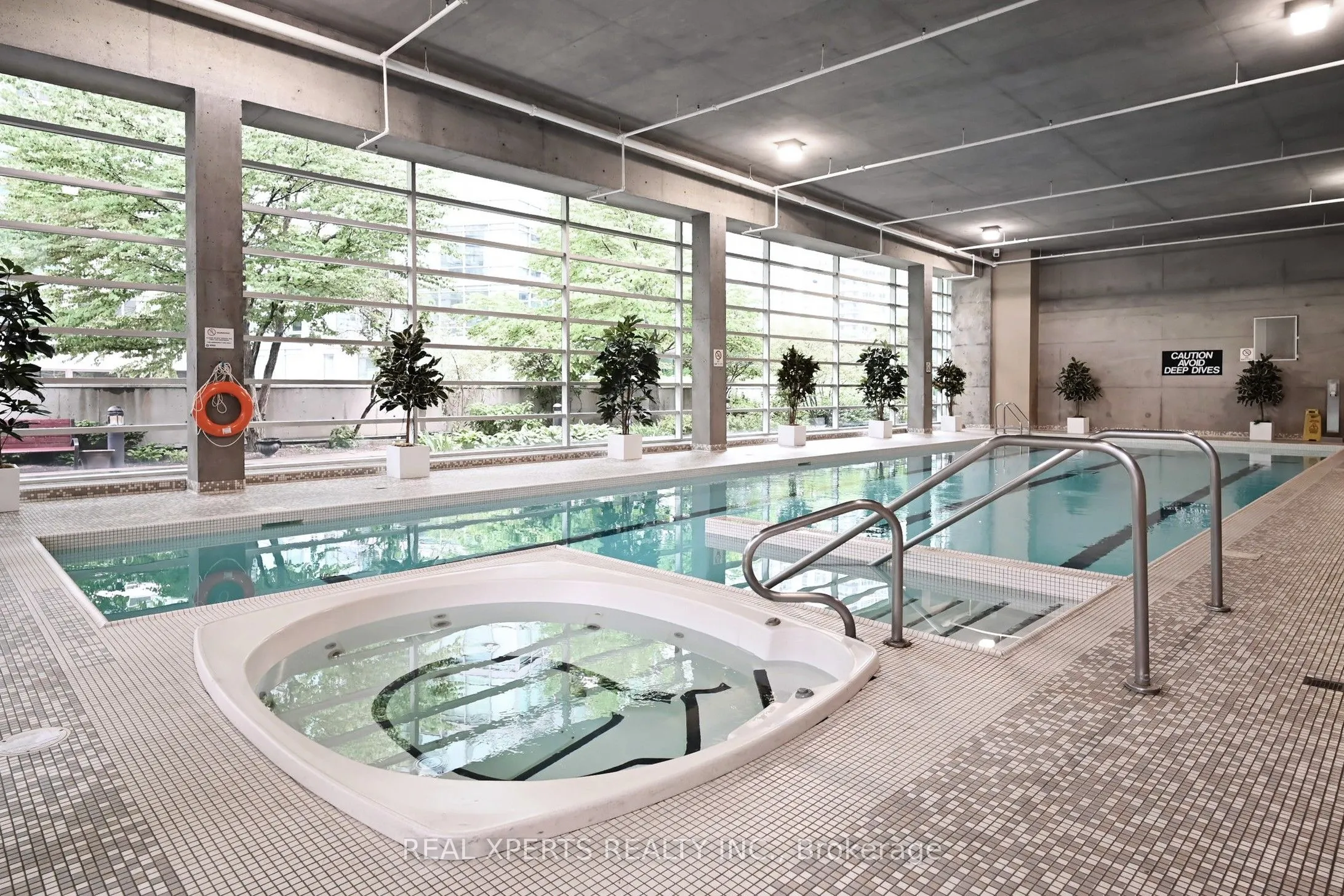 81 Navy Wharf Court, #901