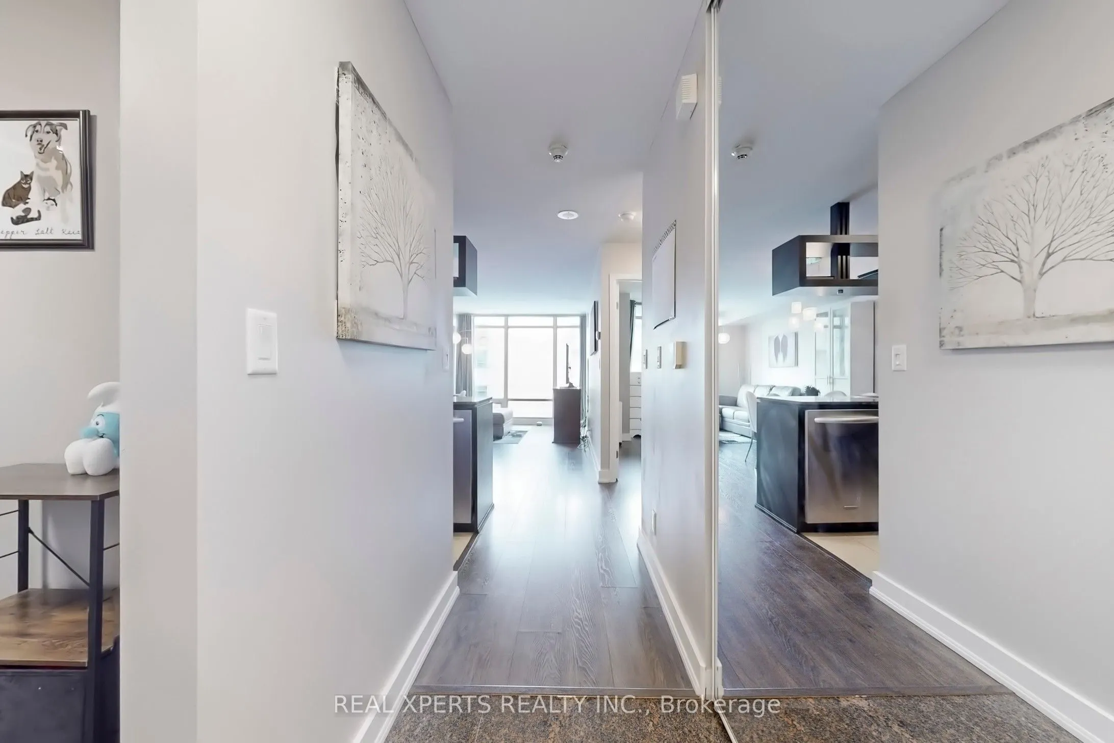81 Navy Wharf Court, #901