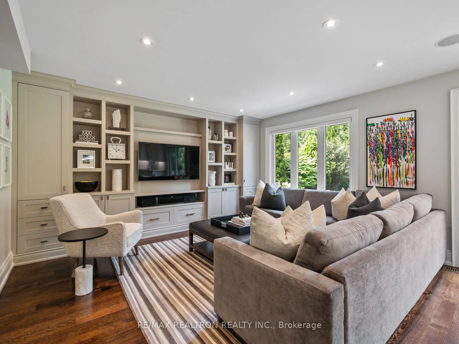 18 Corwin Crescent