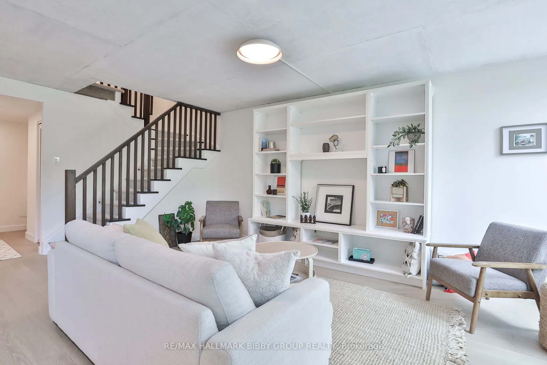 954 King Street W, #330